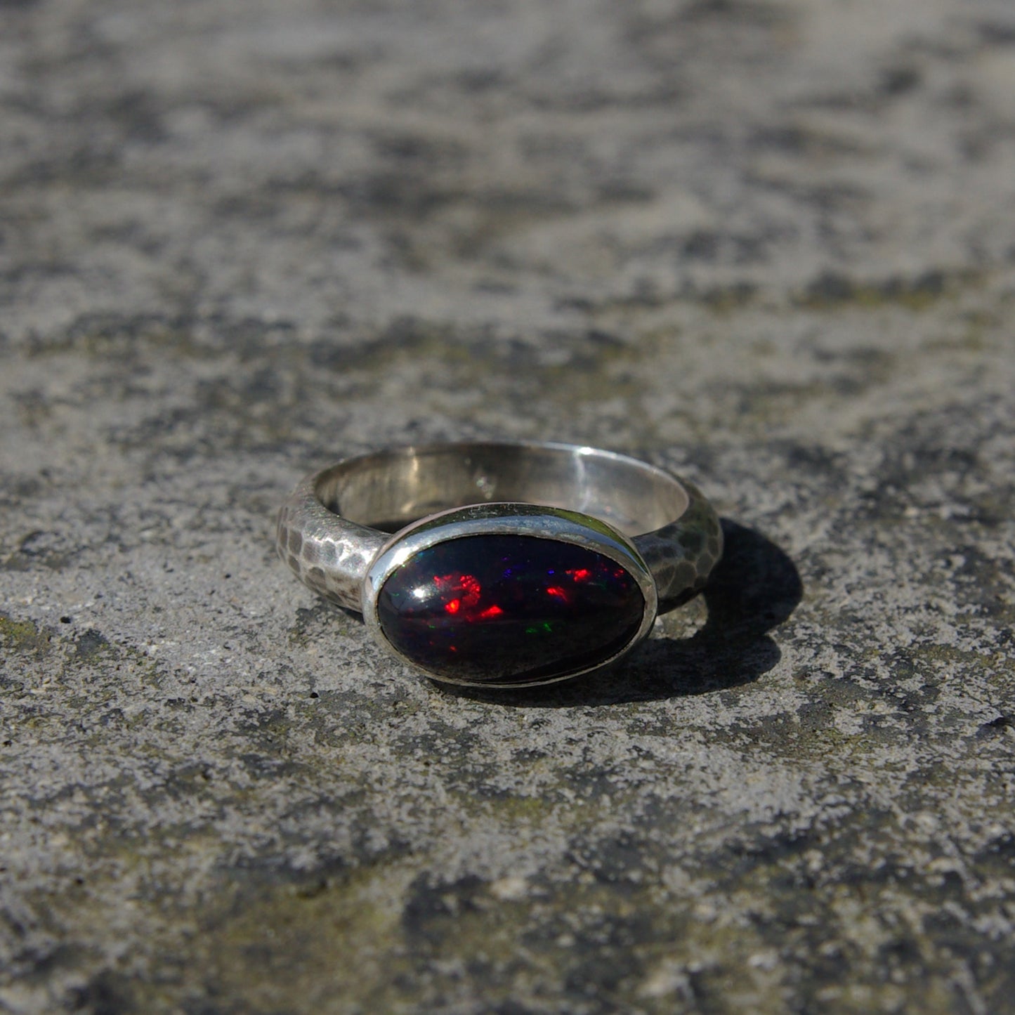 Artemis, bague en argent et opale fumée taille 53 1/2 FR