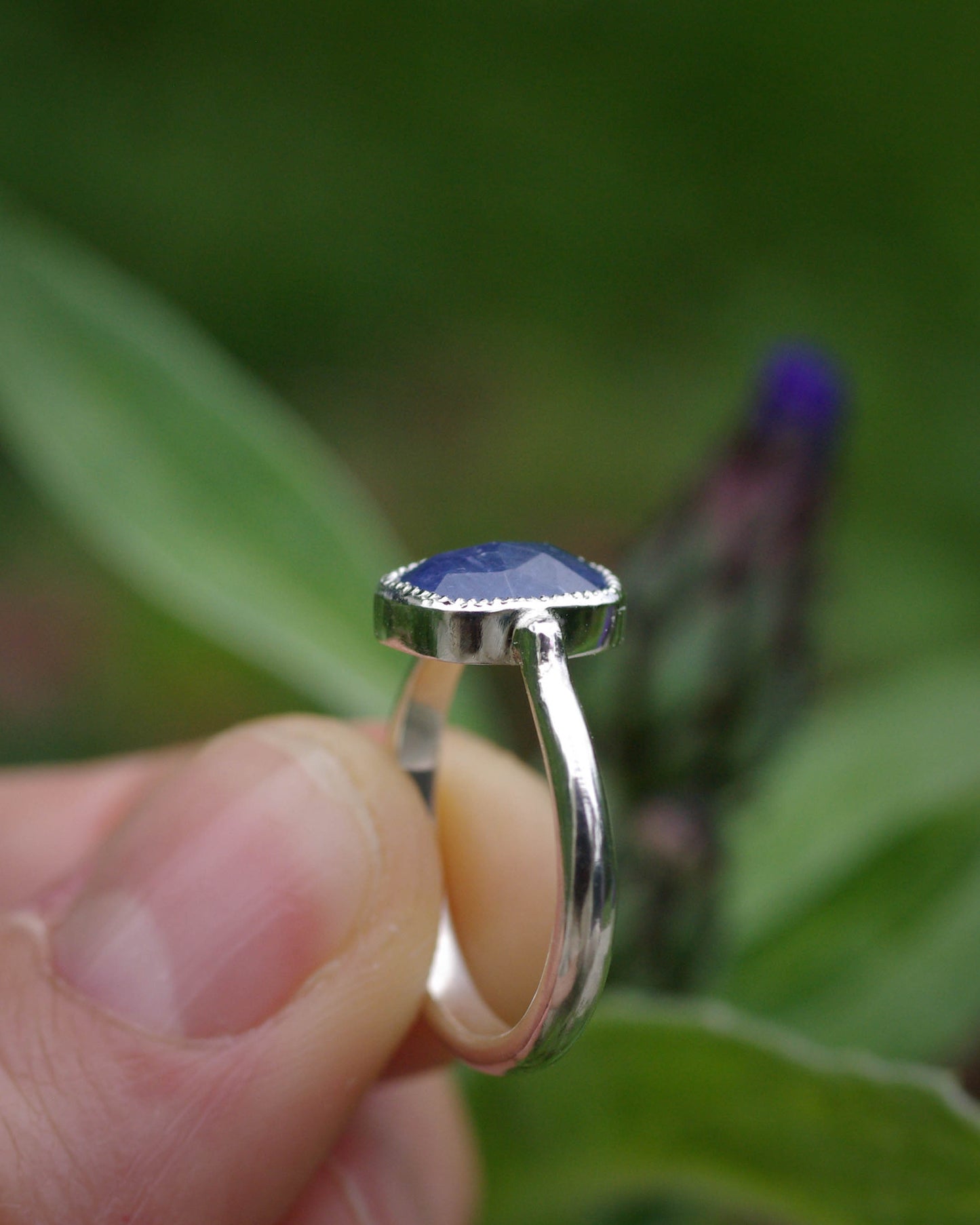 Bague tanzanite asymétrique & perlée 52FR – mini-collection Violet