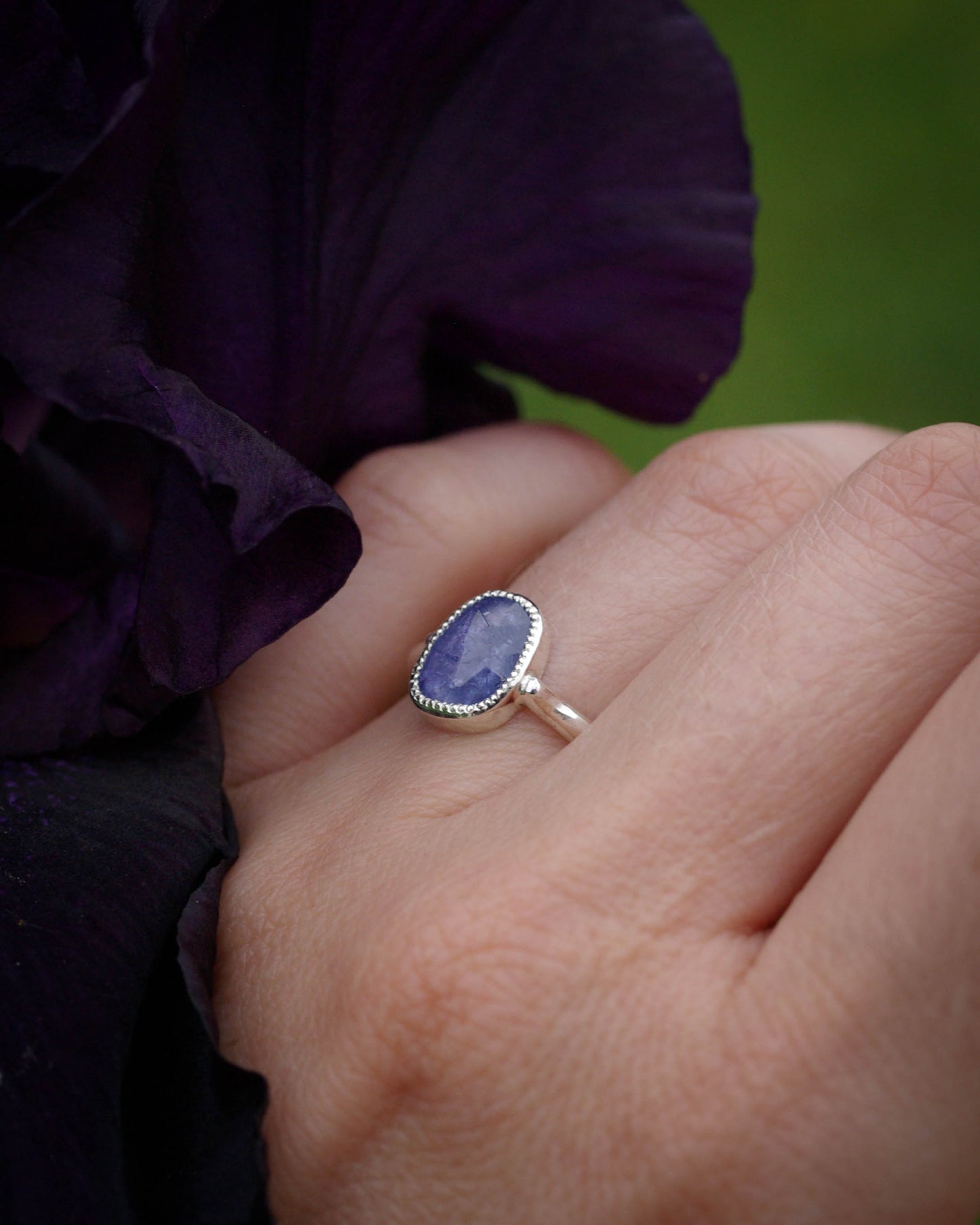 Bague tanzanite asymétrique & perlée 52FR – mini-collection Violet
