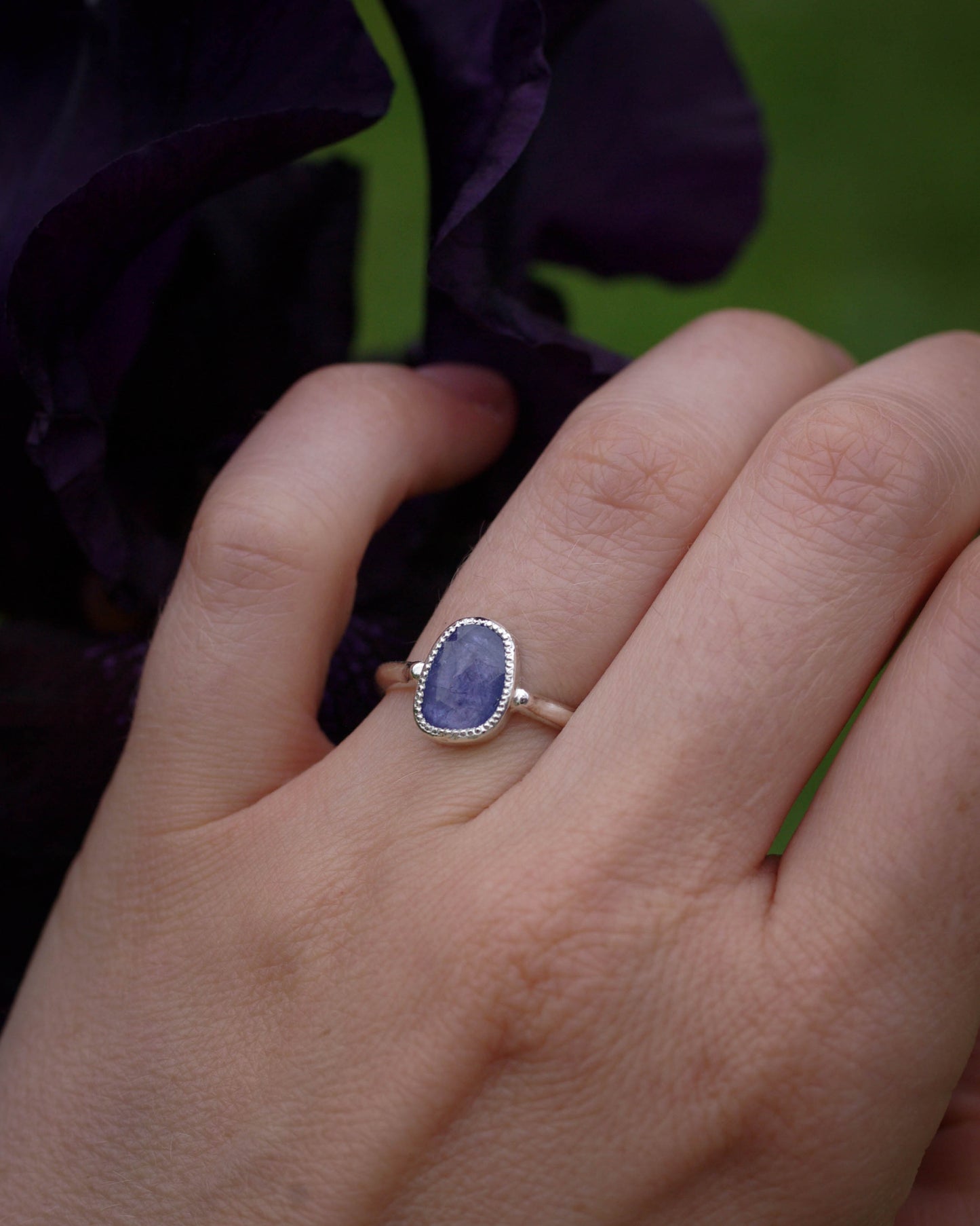 Bague tanzanite asymétrique & perlée 52FR – mini-collection Violet