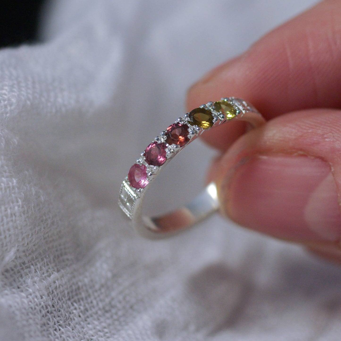 Bague en argent gravé et Tourmalines Éclat d’Aurore - Fabriquée uniquement sur mesure