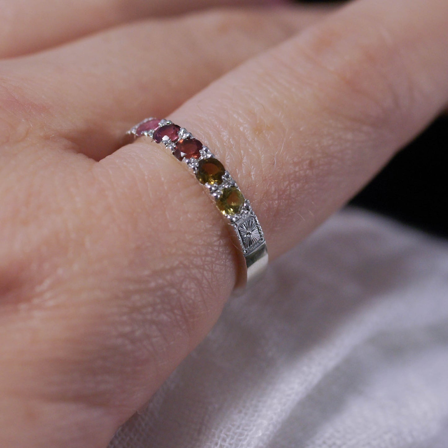 Bague en argent gravé et Tourmalines Éclat d’Aurore - Fabriquée uniquement sur mesure