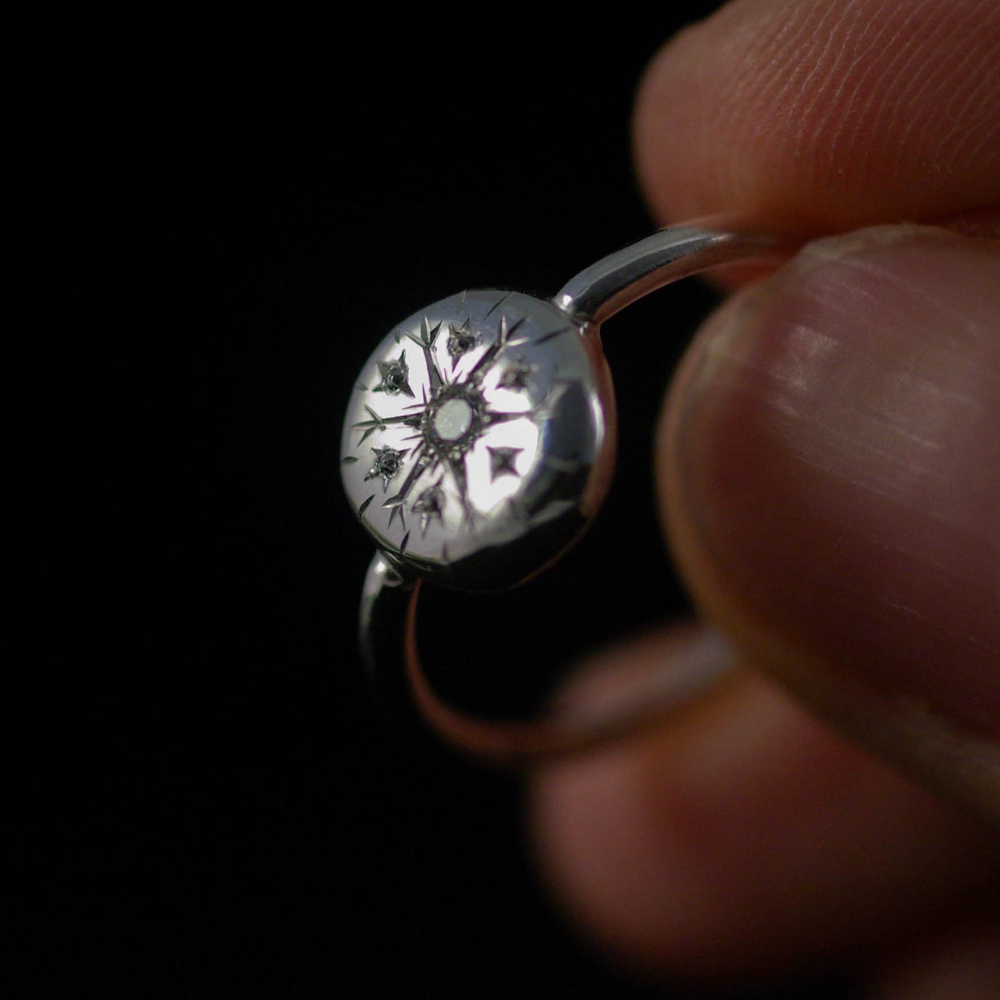 Bague Gravée en Argent et Oxyde de Zirconium – Motif Flocon 49 1/2FR