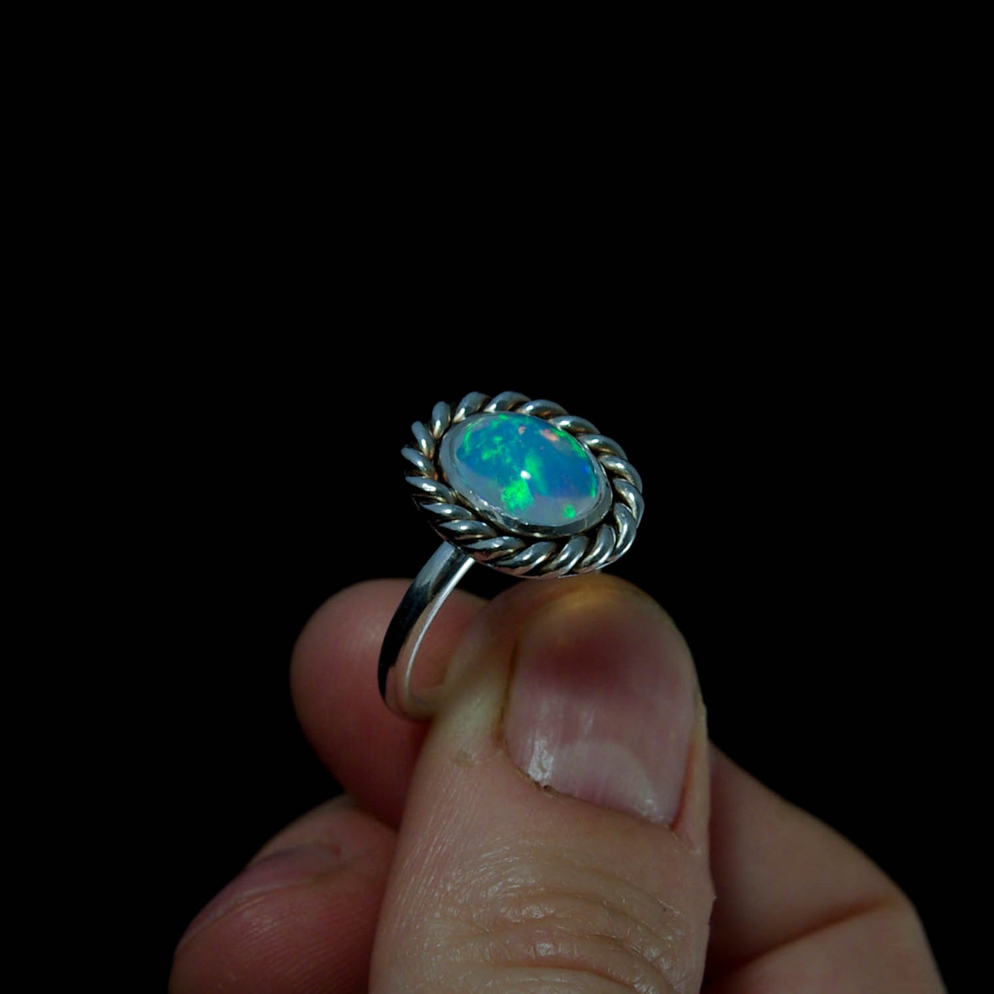 Bague en argent avec Opale et contour torsadé 52FR mini-collection Ô