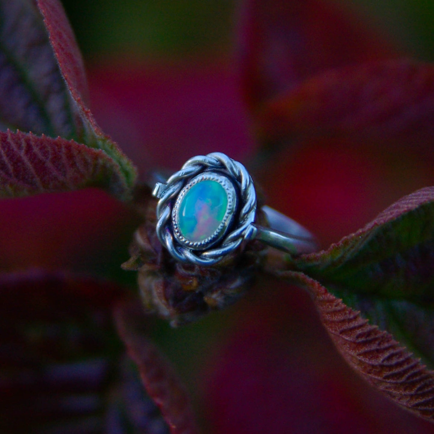 Bague en Argent Opale Torsadée taille 51 FR- Position Verticale