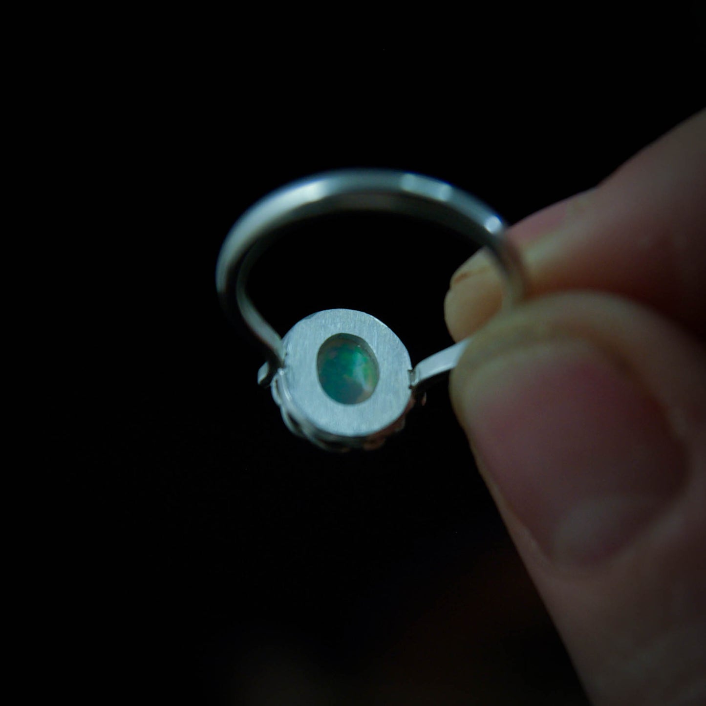 Bague en Argent Opale Torsadée taille 51 FR- Position Verticale