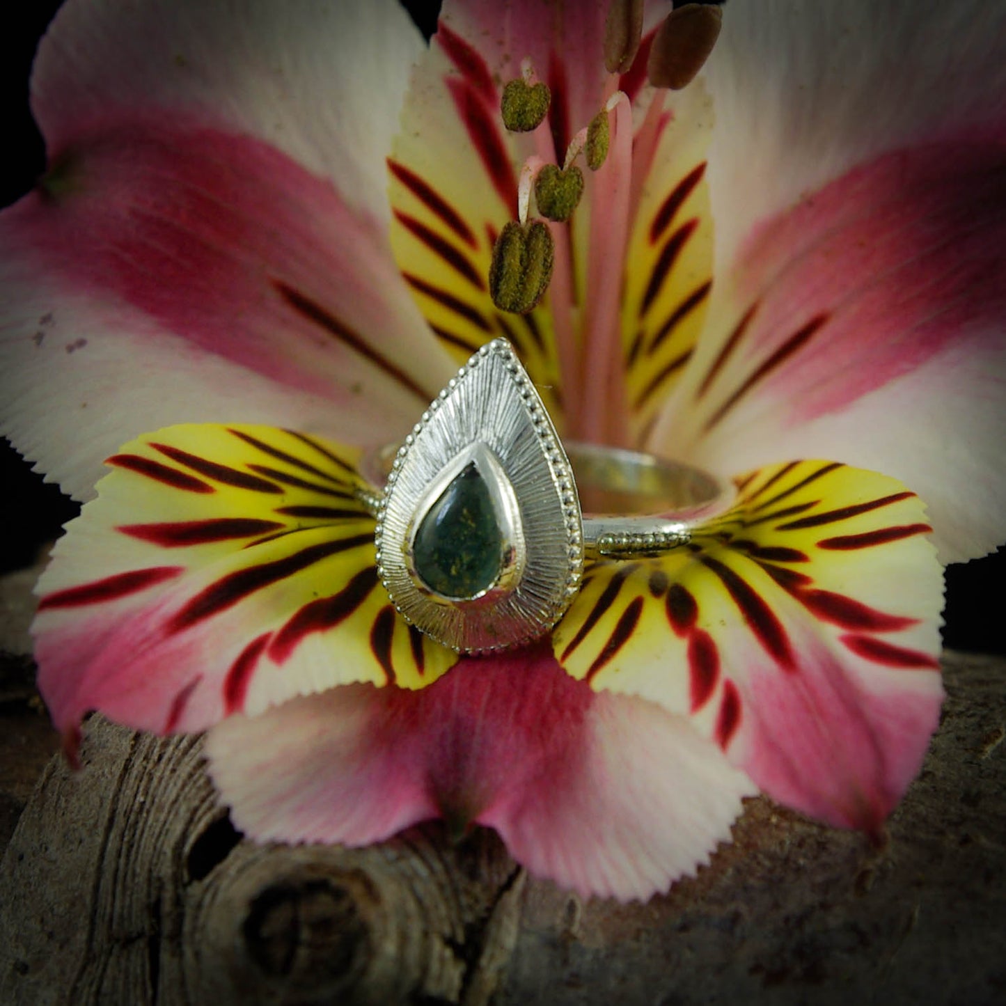 Bague en argent taille 52FR avec tourmaline bleue indicolite en poire