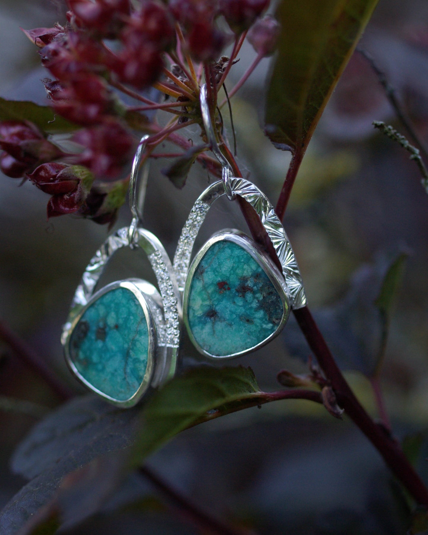 Boucles d’oreilles Turquoise Triangulaire – Argent 925, zirconiums et gravure