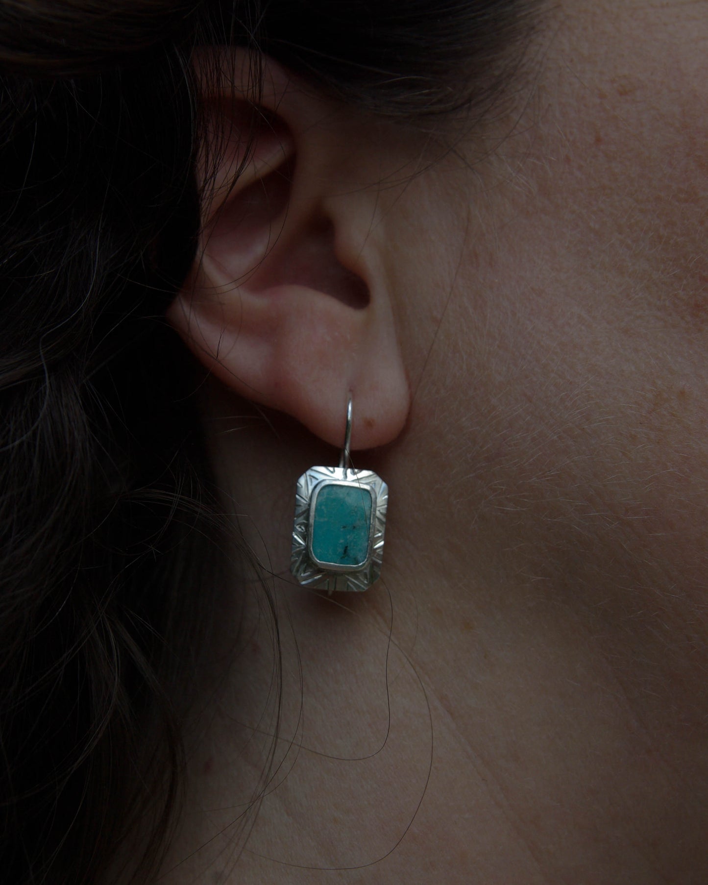 Boucles d’oreilles Turquoise Rectangulaire – Argent 925 gravé, crochets sécurisés
