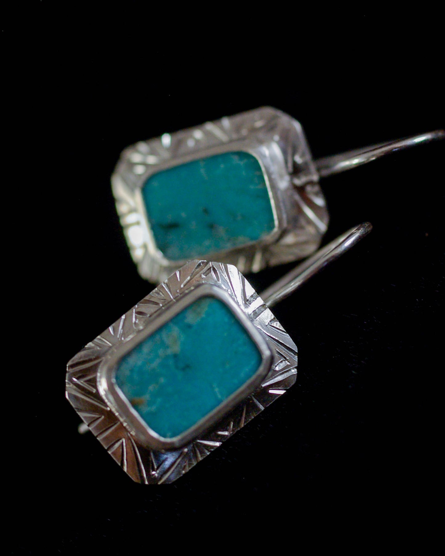 Boucles d’oreilles Turquoise Rectangulaire – Argent 925 gravé, crochets sécurisés