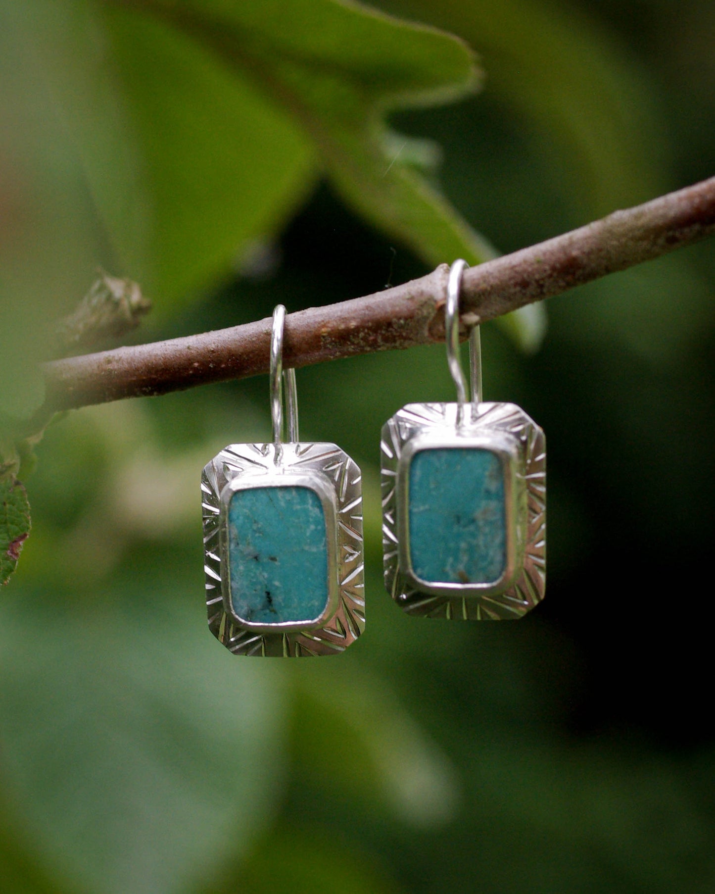 Boucles d’oreilles Turquoise Rectangulaire – Argent 925 gravé, crochets sécurisés