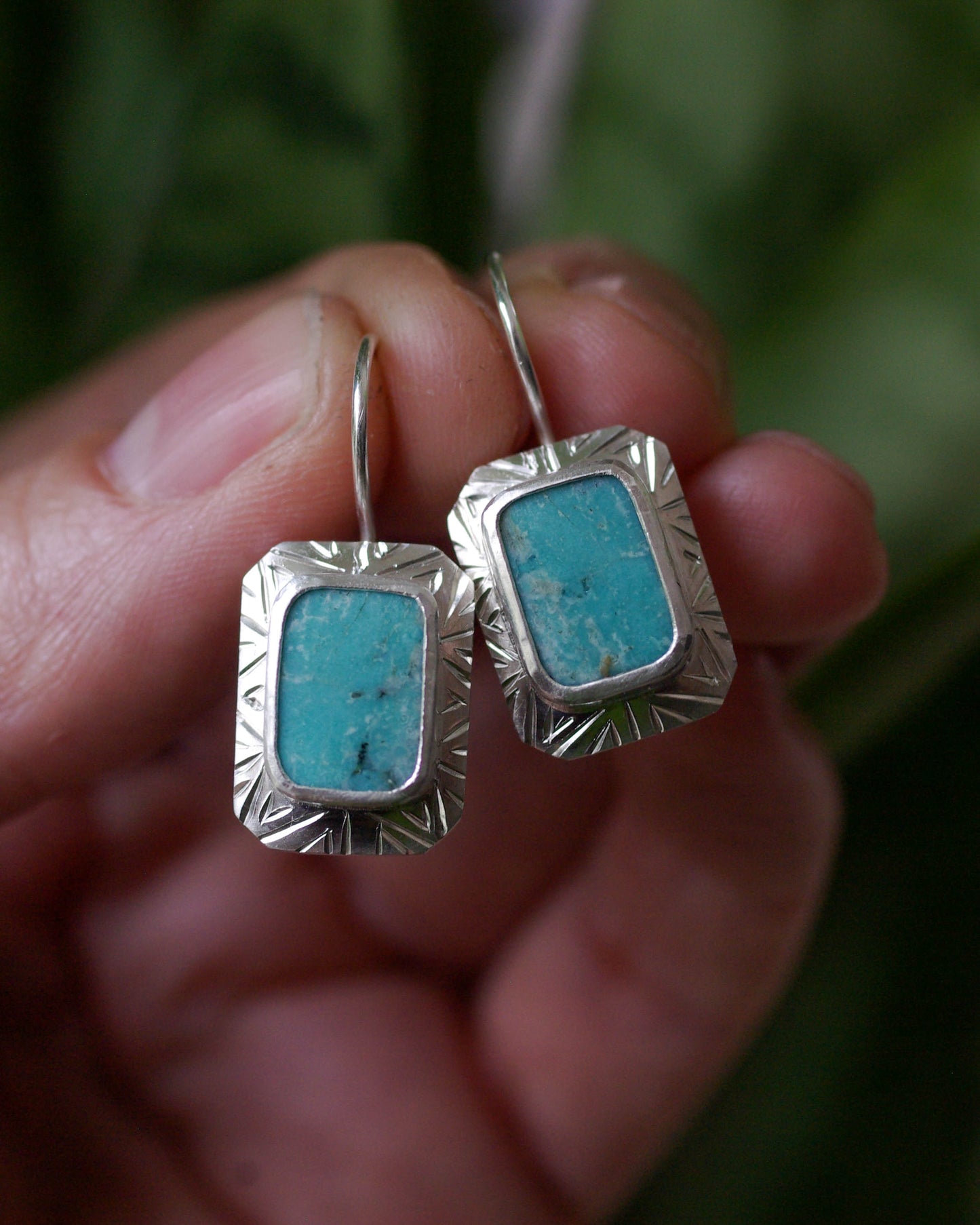 Boucles d’oreilles Turquoise Rectangulaire – Argent 925 gravé, crochets sécurisés