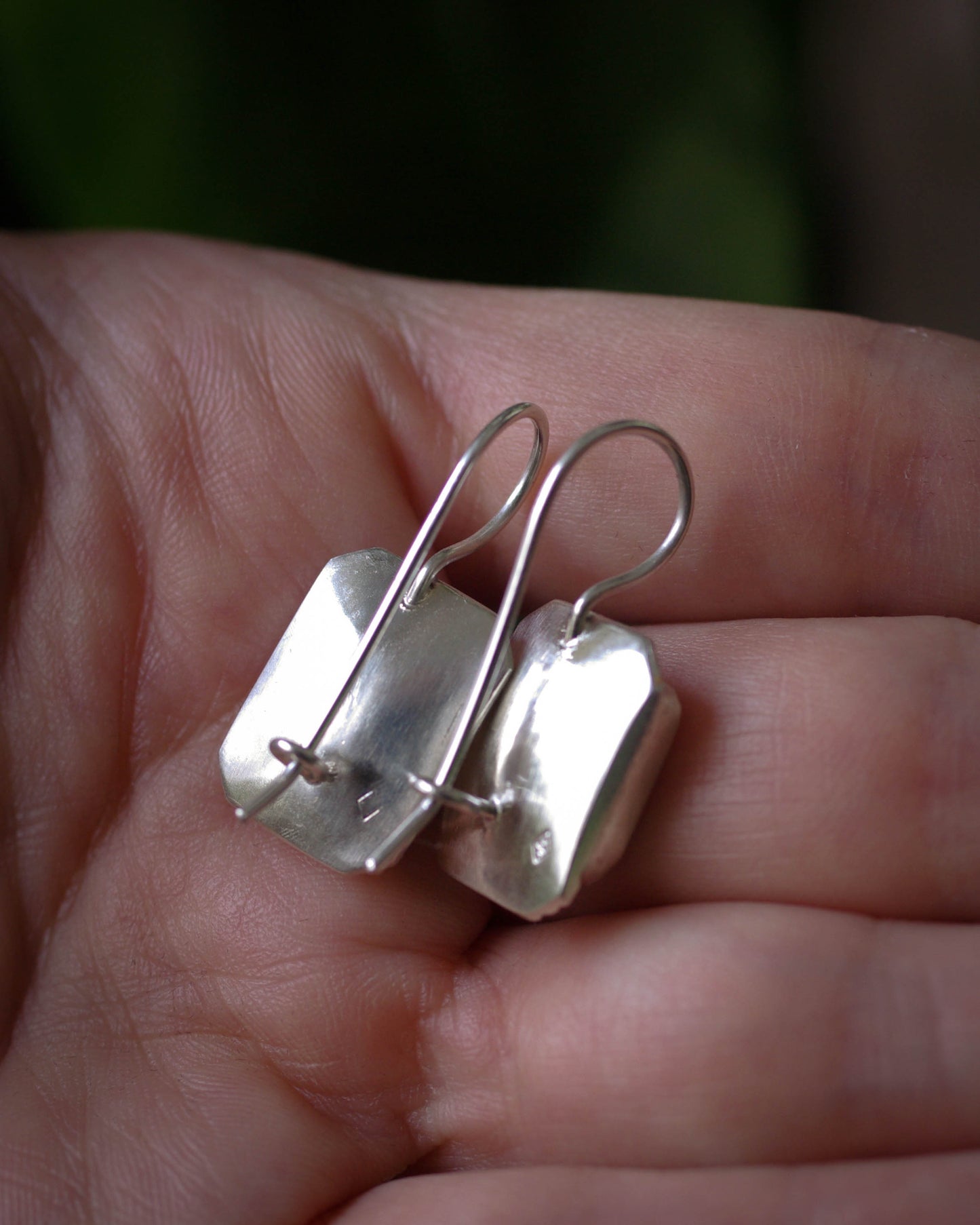 Boucles d’oreilles Turquoise Rectangulaire – Argent 925 gravé, crochets sécurisés