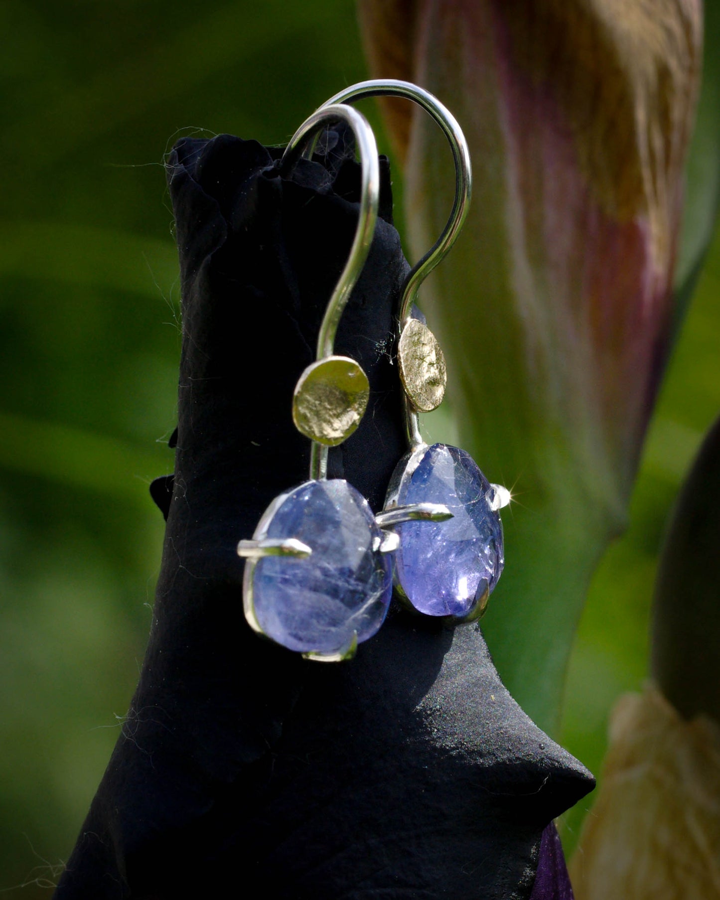 Boucles d’oreilles tanzanites et or 585, mini-collection Violet