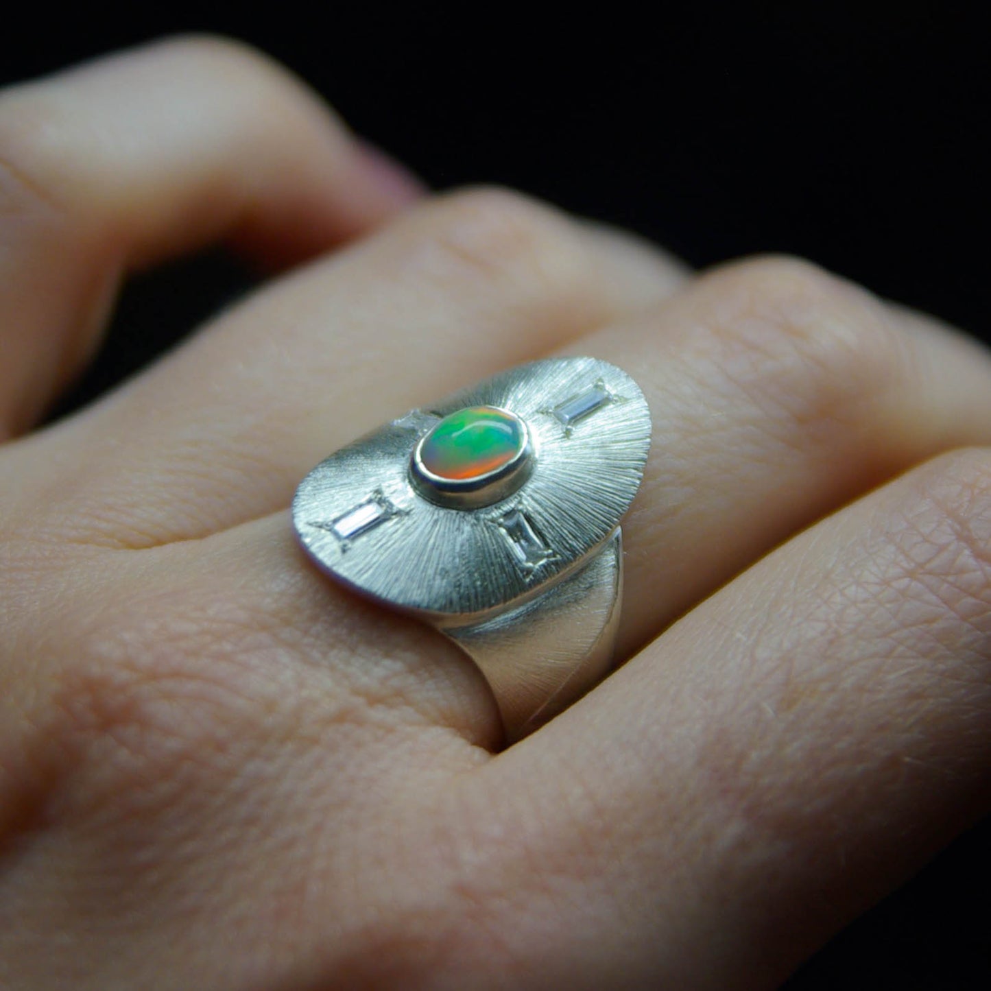 Bague "Cosmos" en argent 925 avec opale et oxydes de zirconium - Taille FR55 1/2