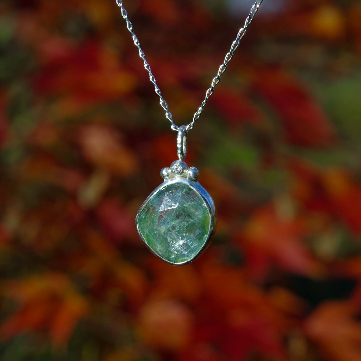 Mini-collection Eden, Pendentif en Argent 925 avec Cyanite verte