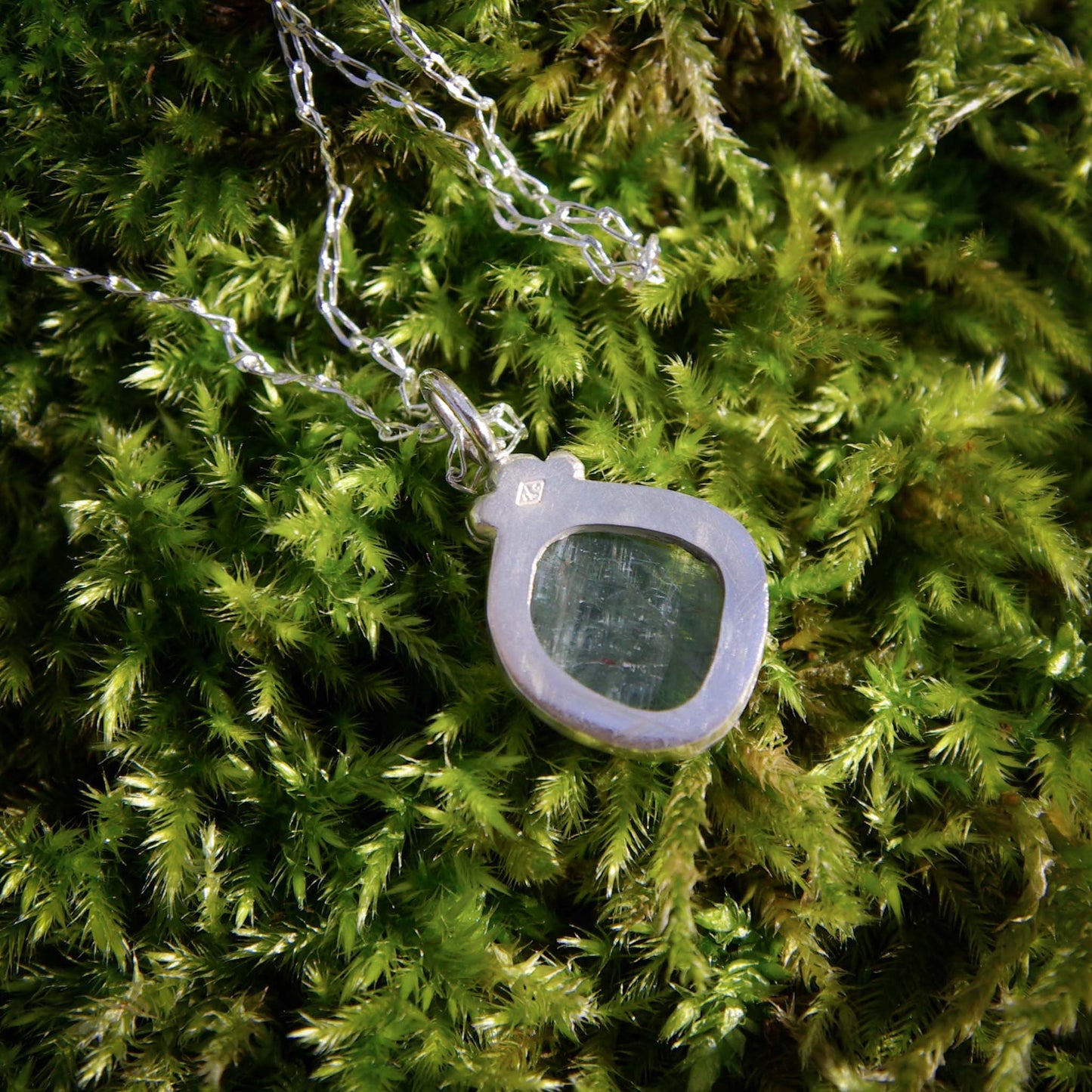 Mini-collection Eden, Pendentif en Argent 925 avec Cyanite verte