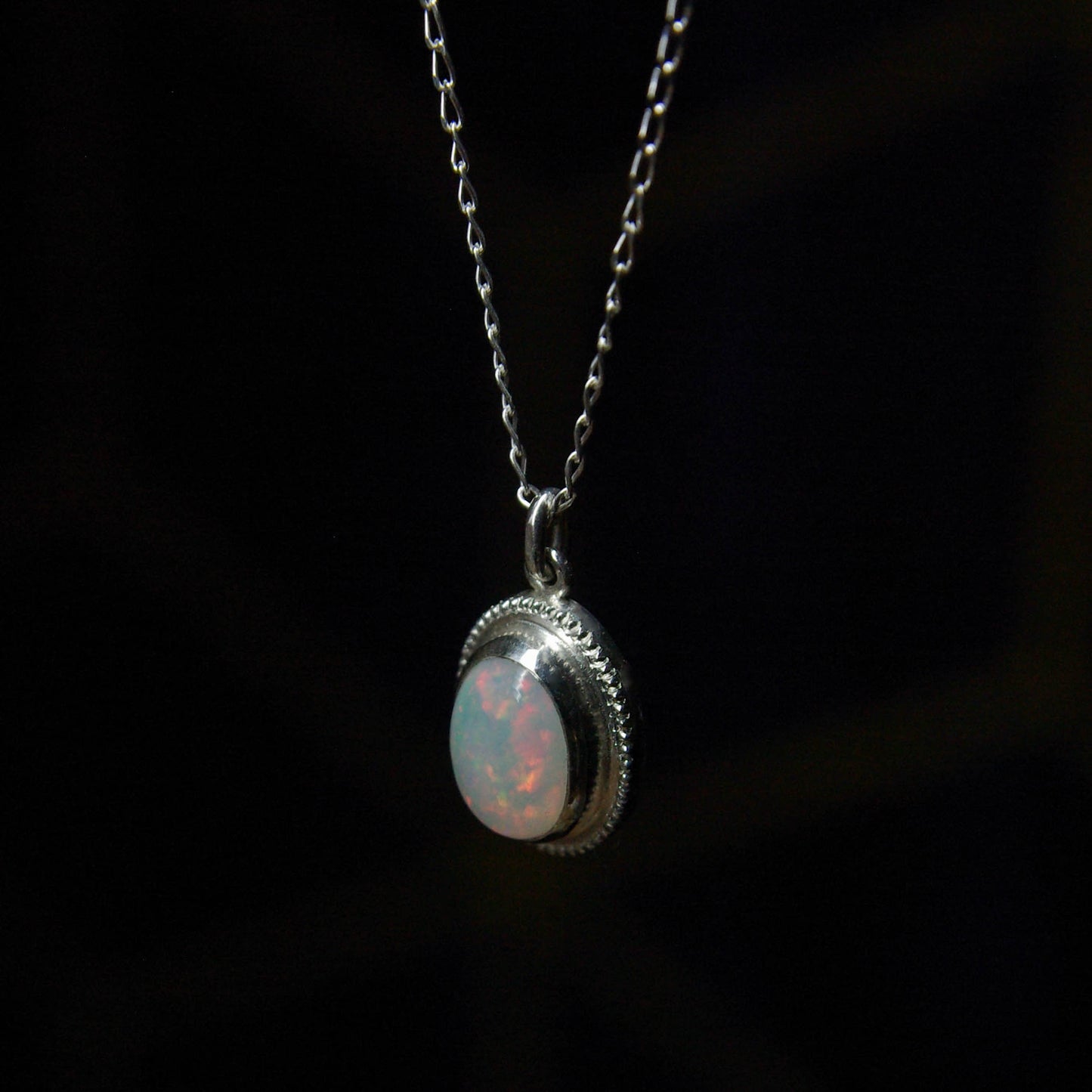 Aurores, pendentif en argent 925 avec opale Welo