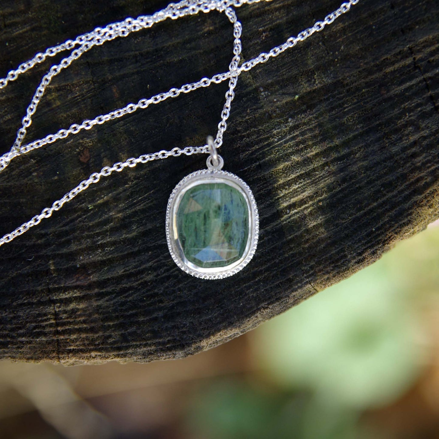 Mini-collection Eden, Pendentif en Argent 925 avec Cyanite verte