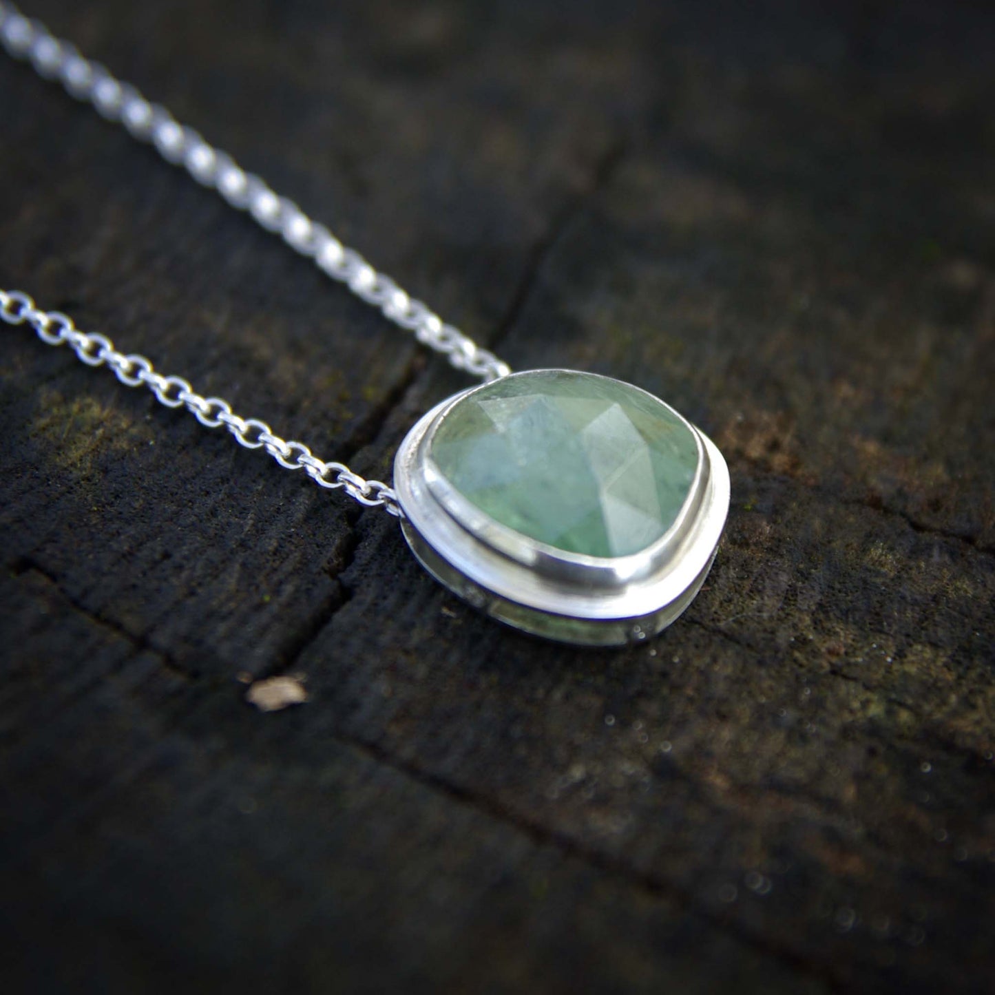 Mini-collection Eden, Pendentif en Argent 925 avec Cyanite verte et oxydes de zirconium