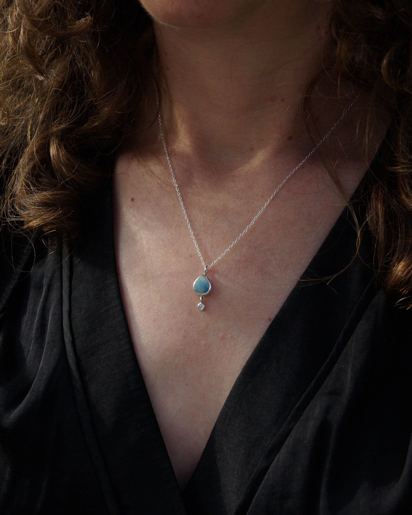 Pendentif avec Opale d'Australie bleu ciel en argent 925 – Luminescences