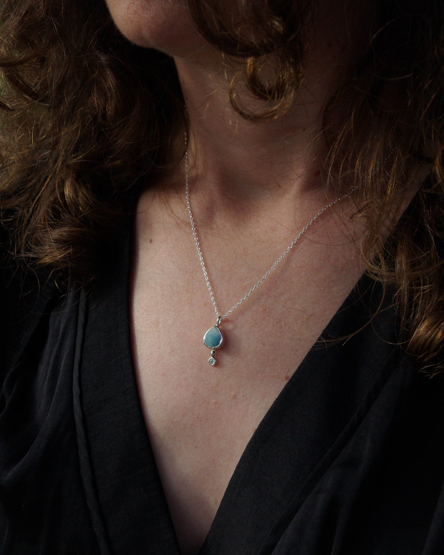 Pendentif avec Opale d'Australie bleu ciel en argent 925 – Luminescences