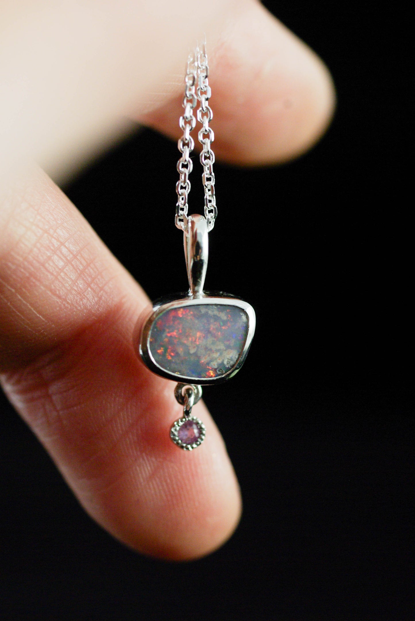 Pendentif avec Opale d'Australie rose en argent 925 – Luminescences