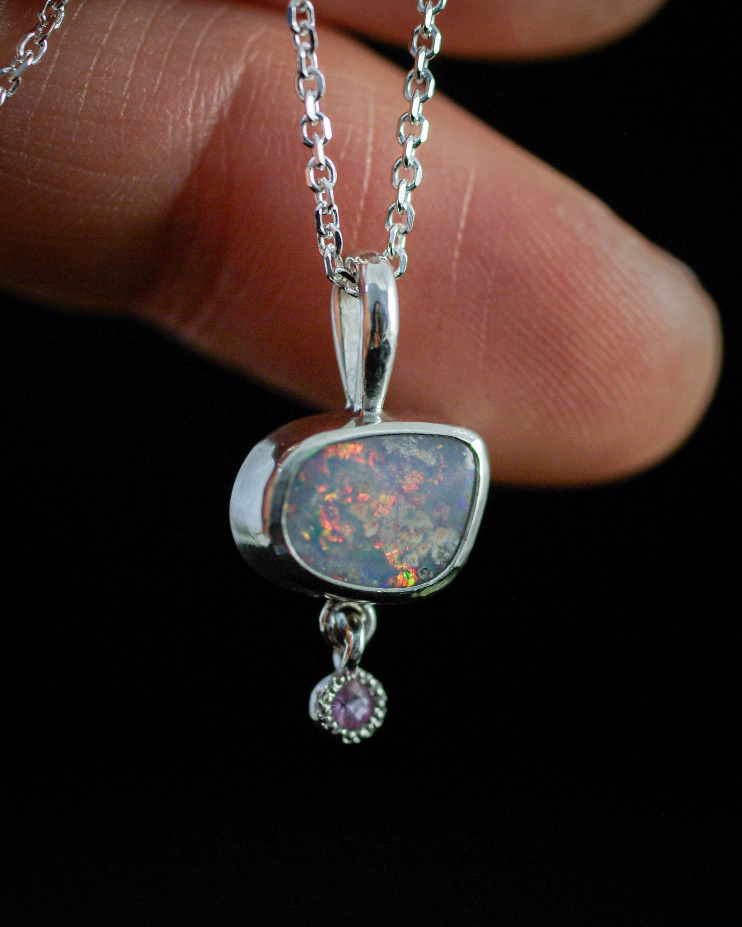 Pendentif avec Opale d'Australie rose en argent 925 – Luminescences
