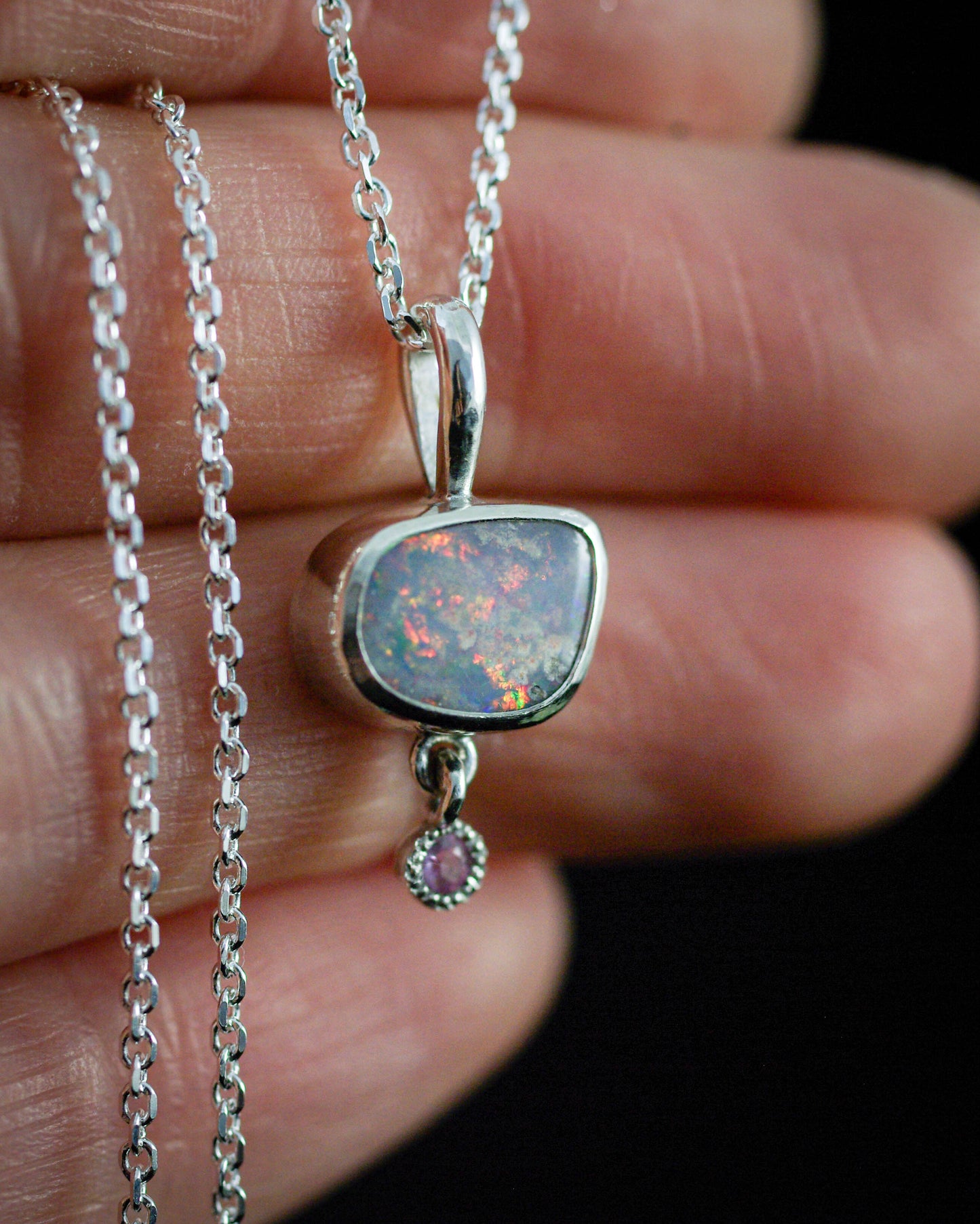 Pendentif avec Opale d'Australie rose en argent 925 – Luminescences