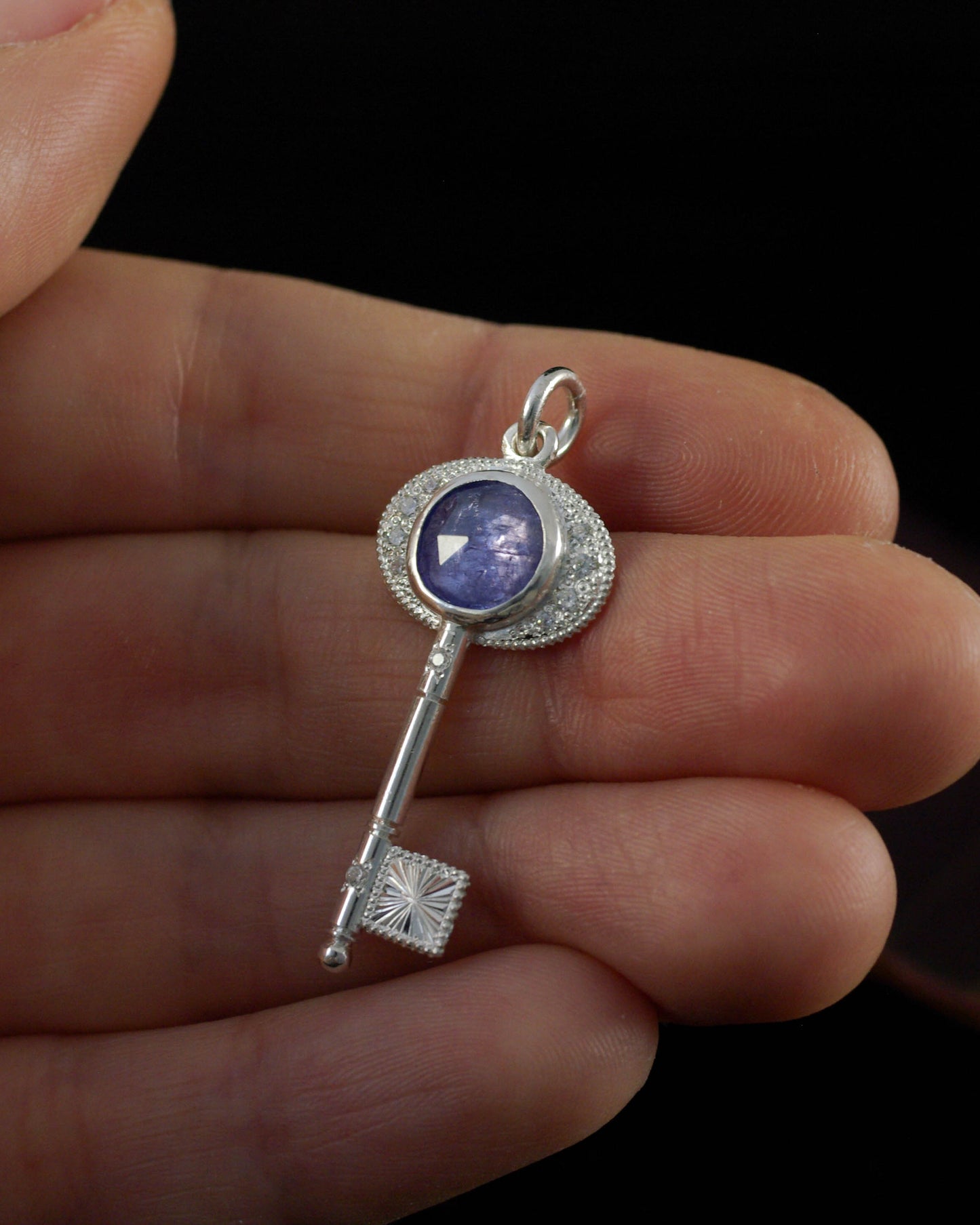 Pendentif clé en argent & tanzanite – grand modèle pièce unique