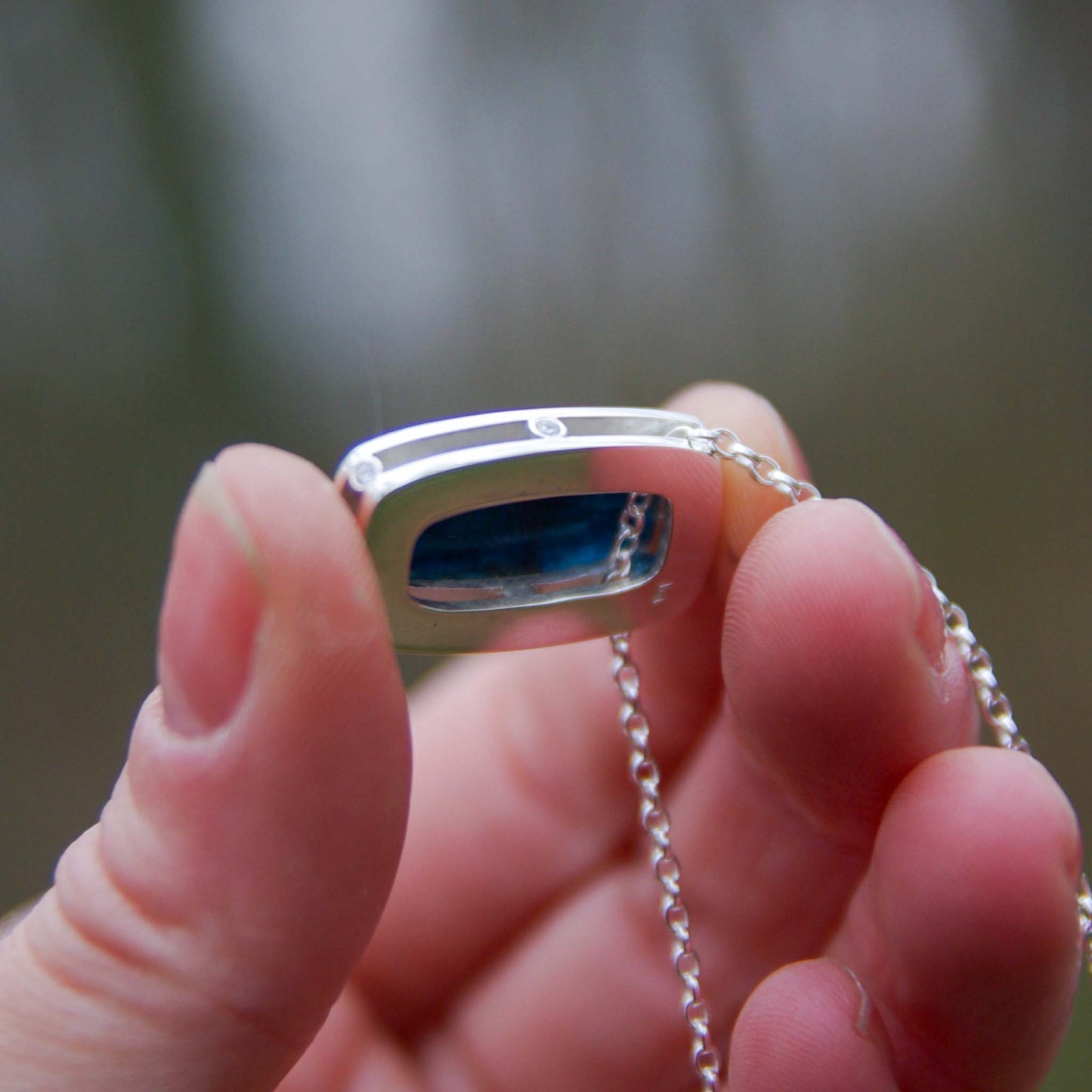 Pendentif en Argent avec Cyanite bleue (grand modèle), Mini-collection Astra Nox