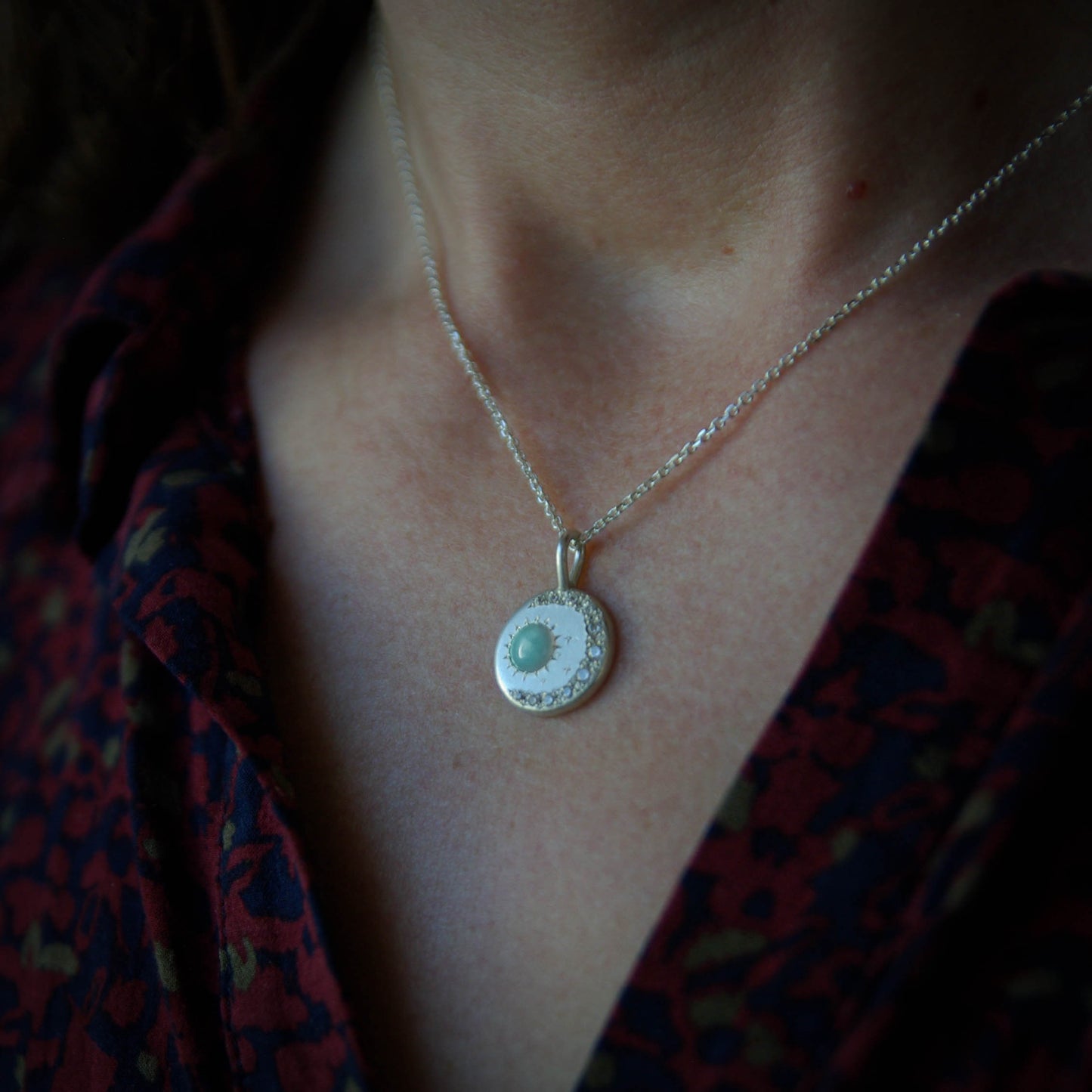 Pendentif en argent 925 avec opale Welo et oxydes de zirconium mini-collection Ô