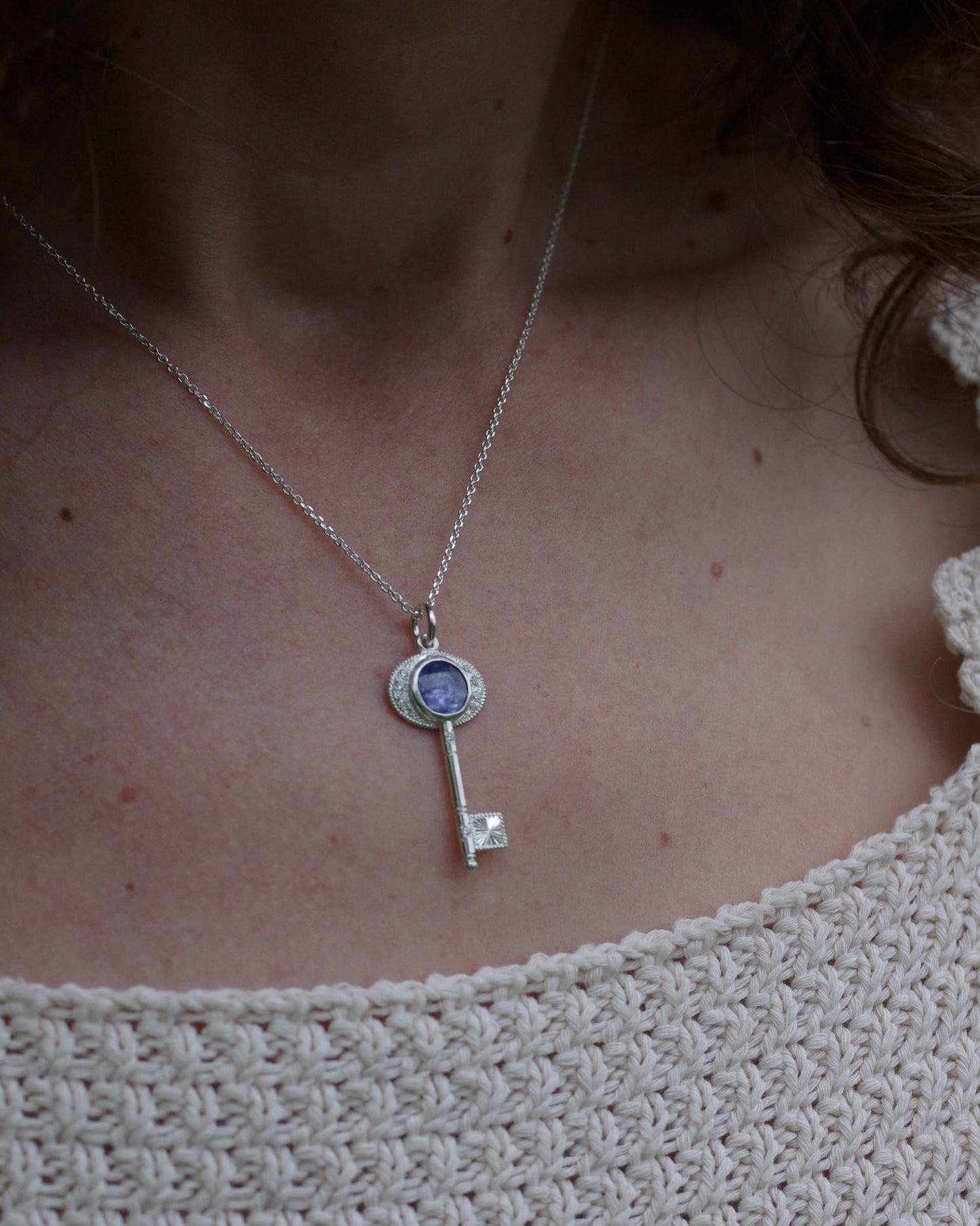 Pendentif clé en argent & tanzanite – grand modèle pièce unique