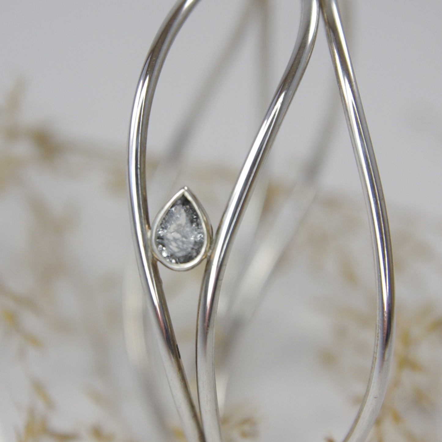 Moires, bracelet en argent 3 anneaux et quartz rutilé