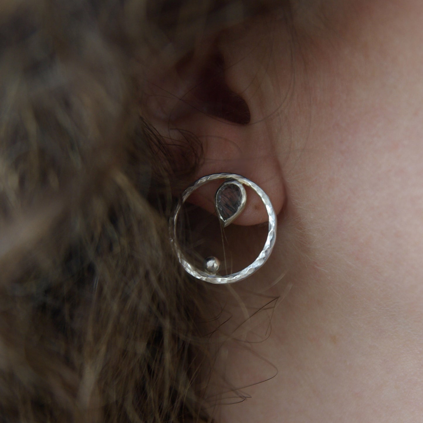 Boucles d'oreilles en argent et quartz rutile noir, sur commande
