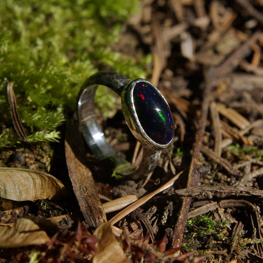 Bague argent "Artemis" et opale fumée, pierre fine étincellante