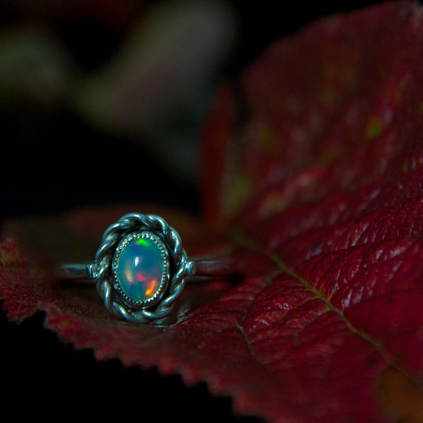 Bague en Argent Opale Torsadée taille 51 FR- Position Verticale