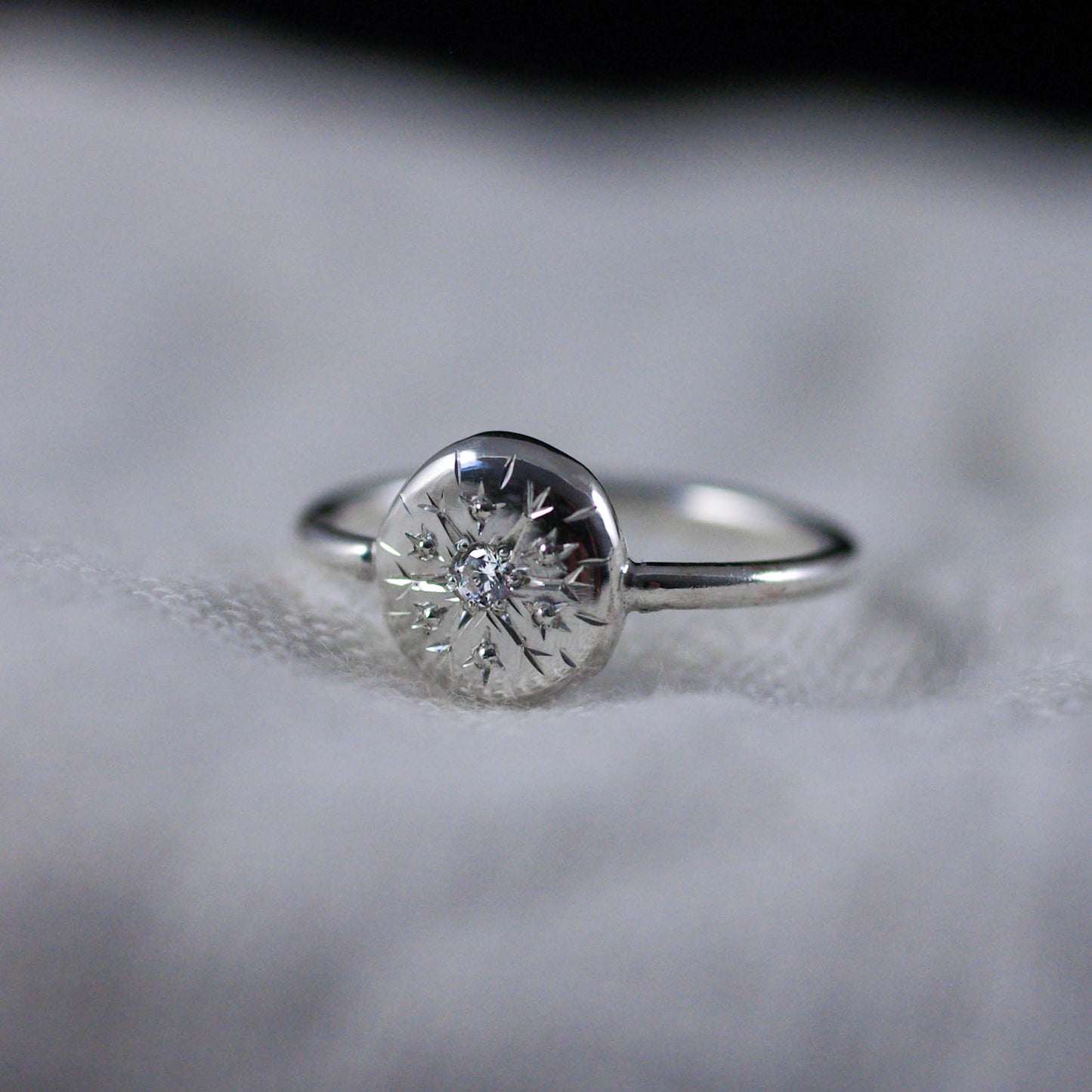 Bague Gravée en Argent et Oxyde de Zirconium – Motif Flocon 49 1/2FR