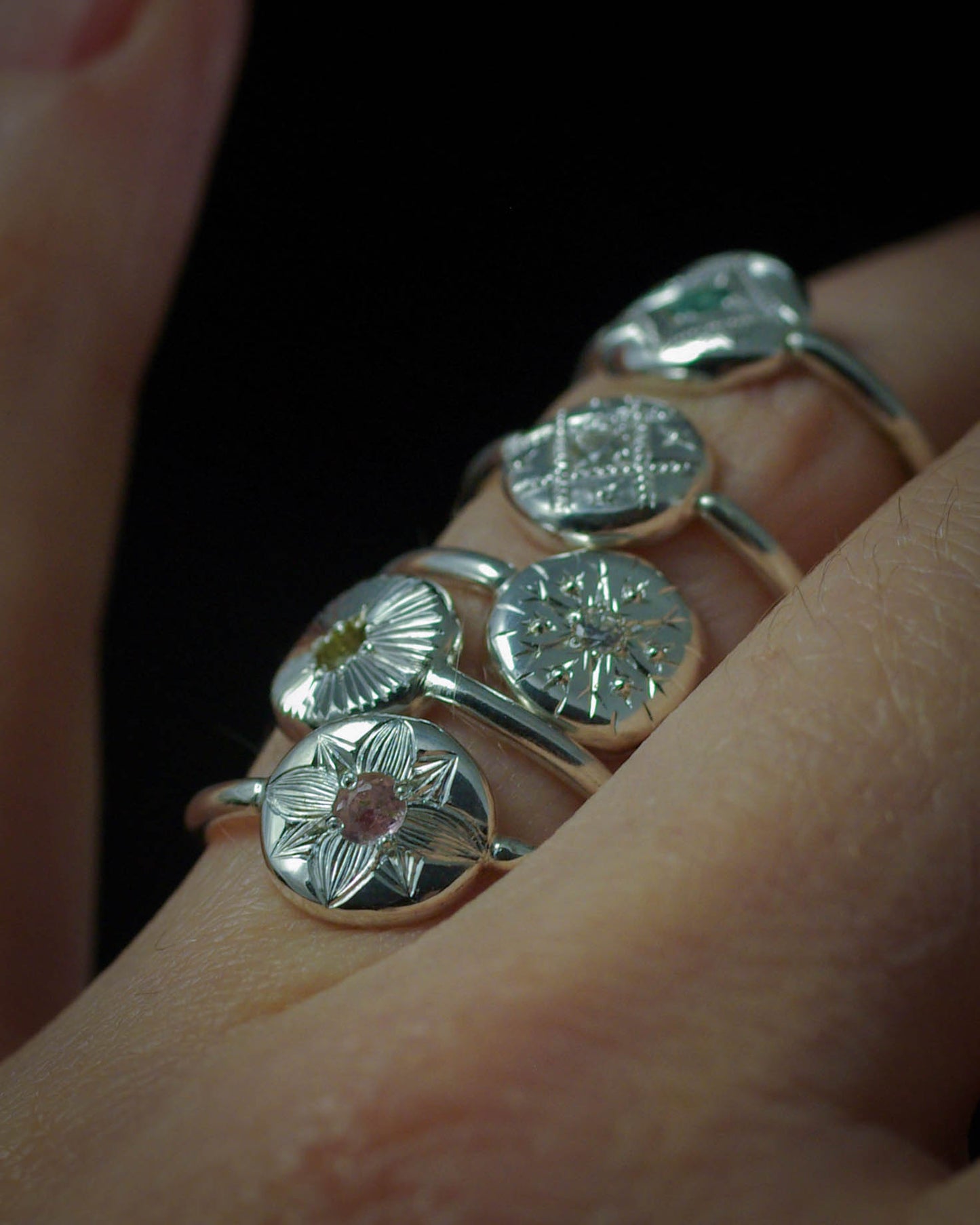 Bague Gravée en Argent et Tourmaline Rose – Motif Fleur de Lotus 53FR