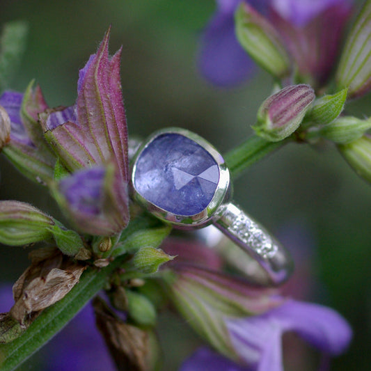 Bague tanzanite asymétrique & zirconiums 54FR –  mini-collection Violet
