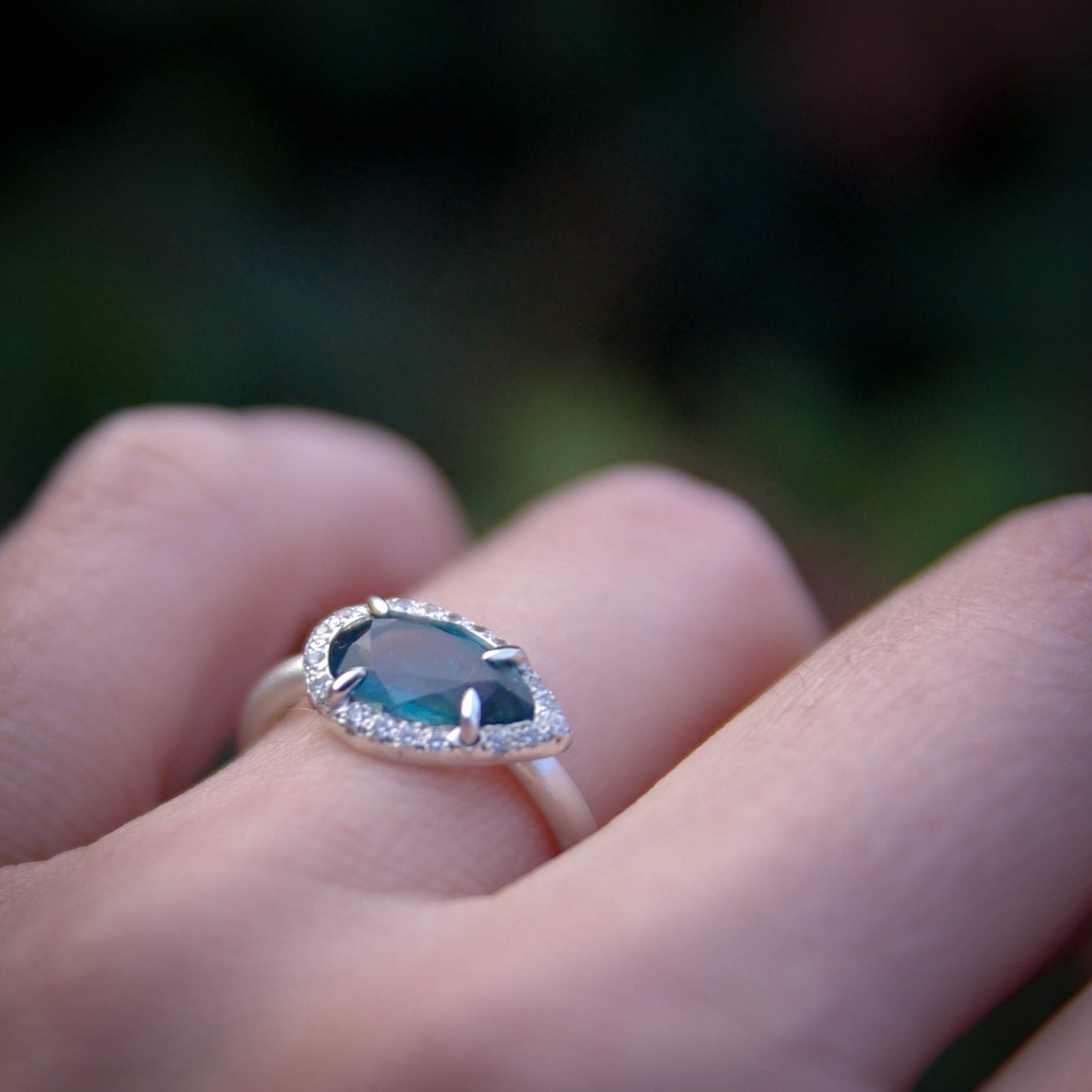 Collection Astra Nox, bague en argent taille 50FR, avec cyanite bleue