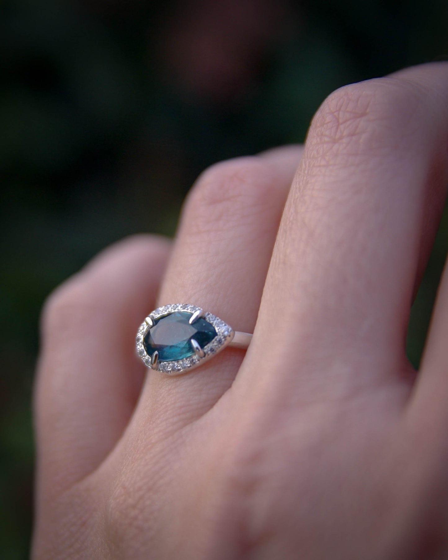 Collection Astra Nox, bague en argent taille 50FR, avec cyanite bleue
