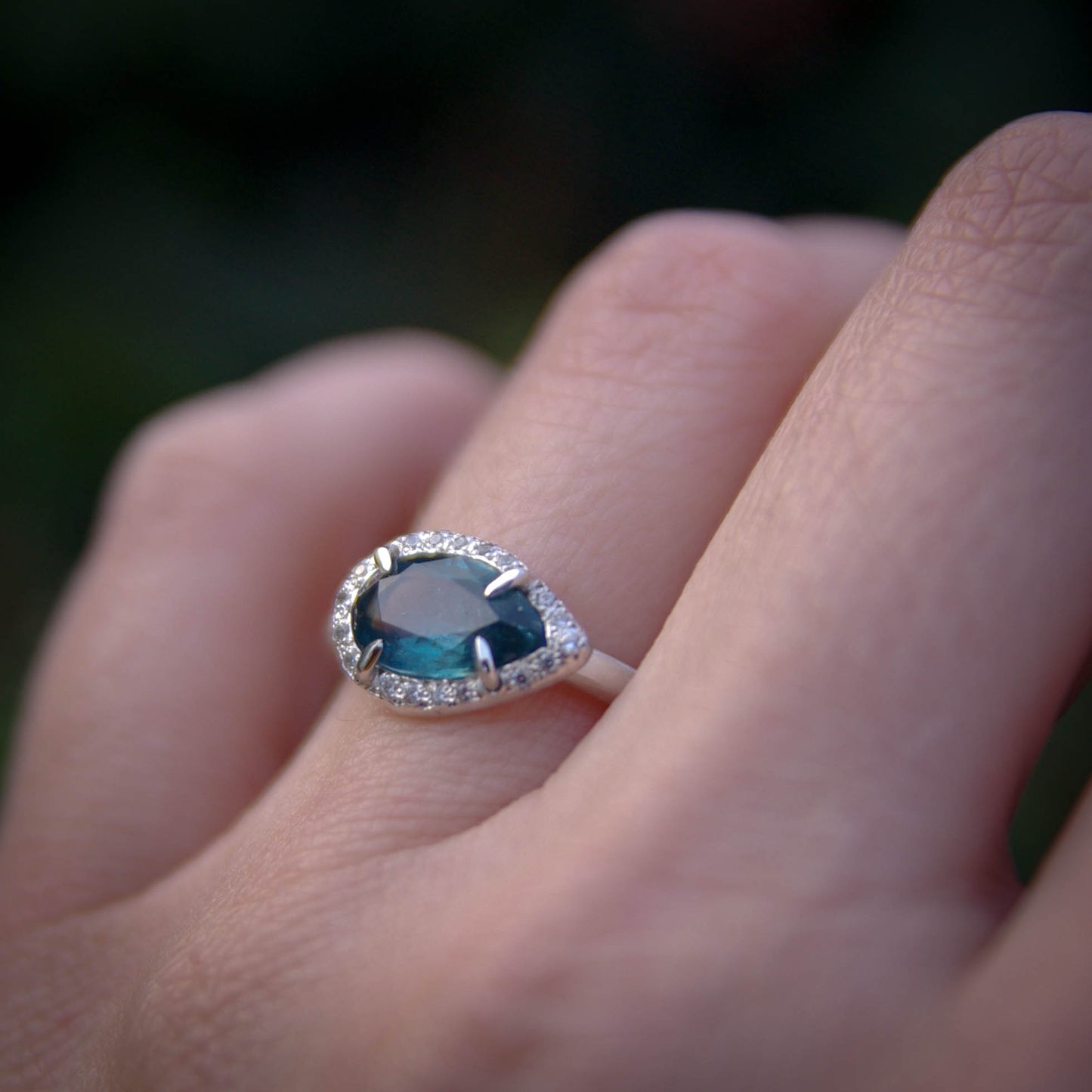 Collection Astra Nox, bague en argent taille 50FR, avec cyanite bleue