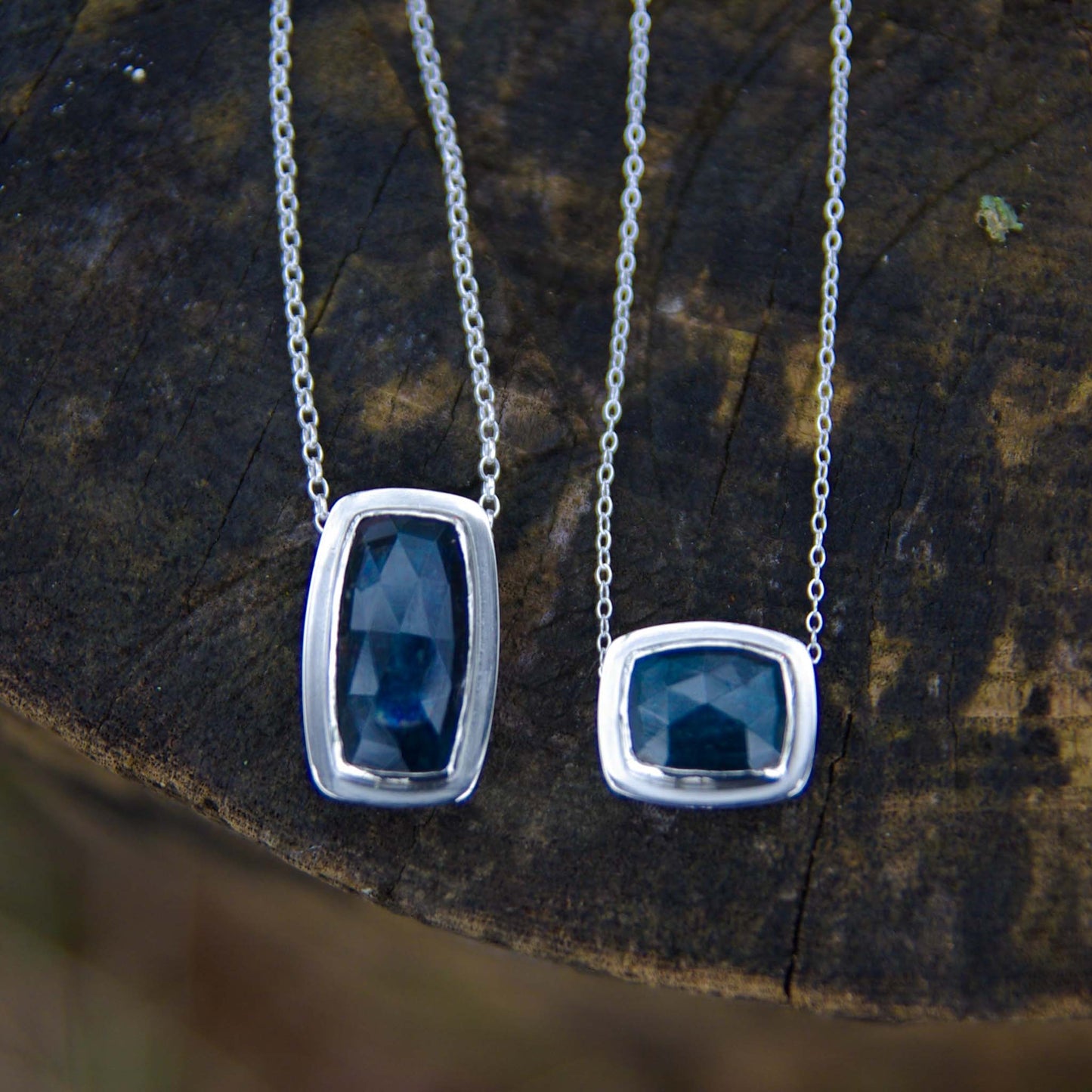 Pendentif en Argent avec Cyanite bleue (petit modèle), Mini-collection Astra Nox