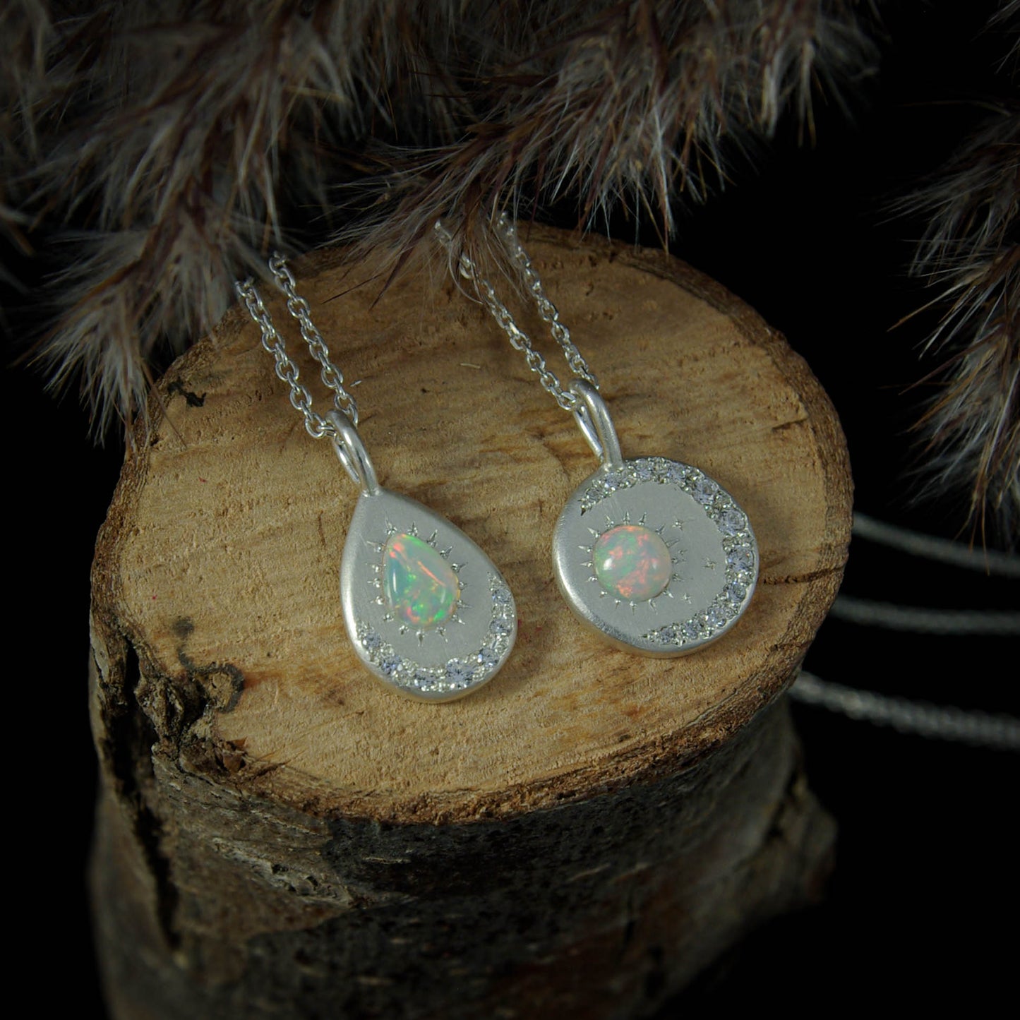 Pendentif en argent 925 avec opale Welo goutte et oxydes de zirconium mini-collection Ô