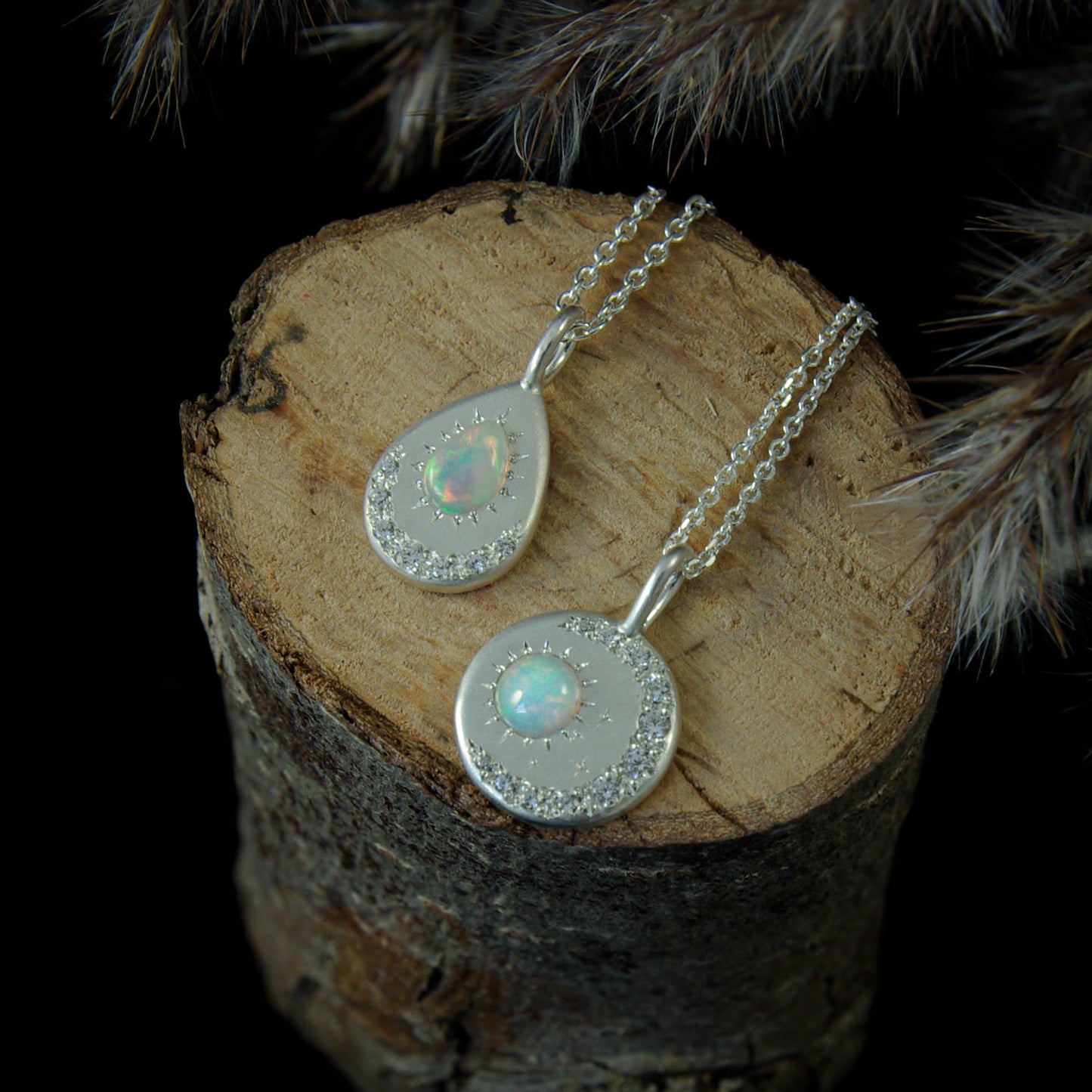 Pendentif en argent 925 avec opale Welo goutte et oxydes de zirconium mini-collection Ô