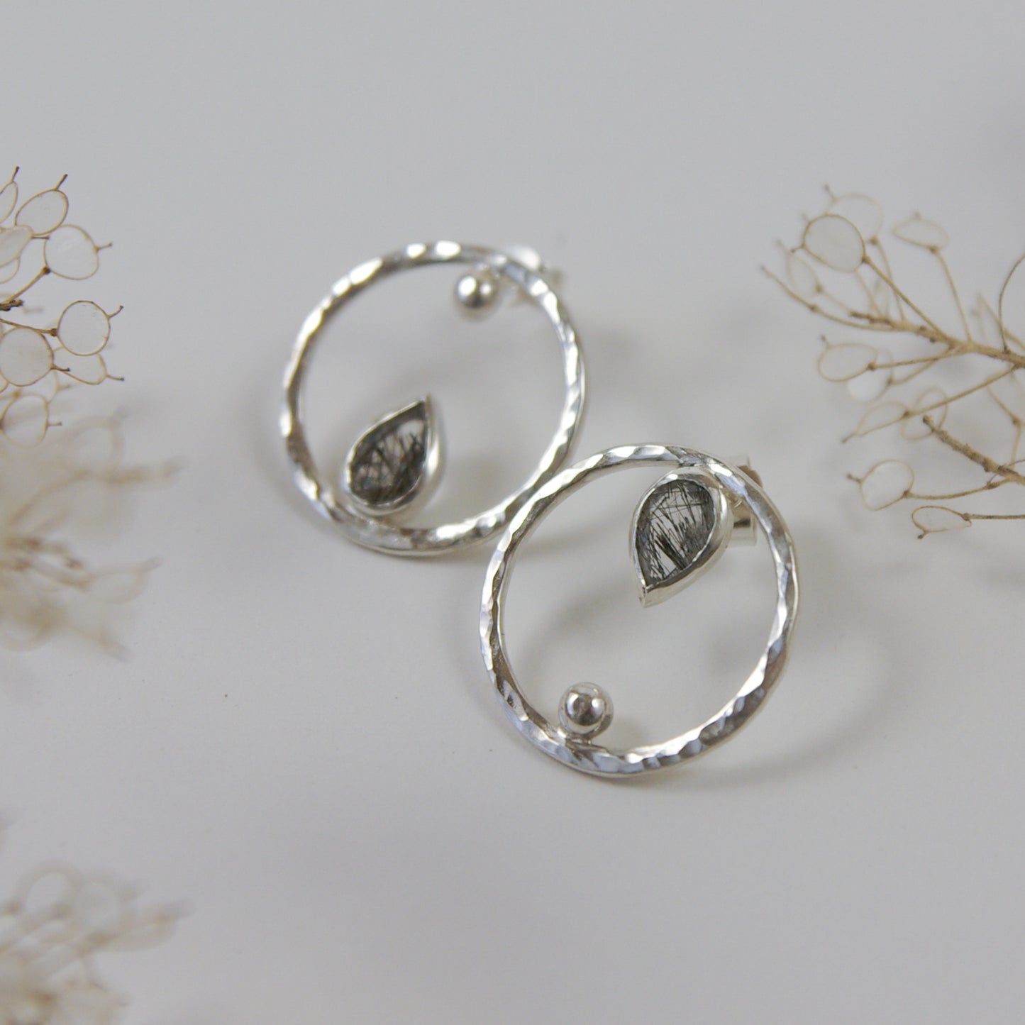 Boucles d'oreilles en argent et quartz rutile noir, sur commande